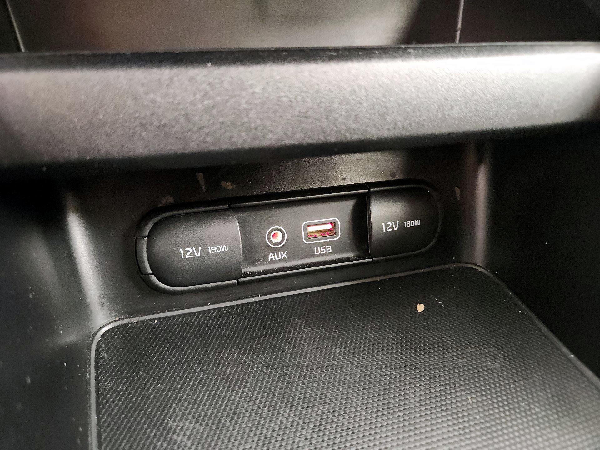 Thumbnail: 2019 Kia Forte - 18