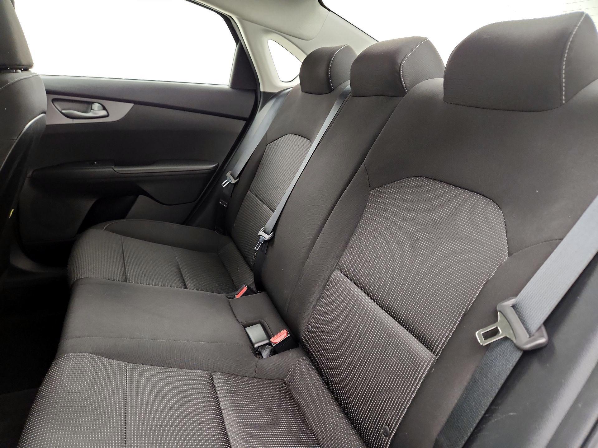 Thumbnail: 2019 Kia Forte - 19