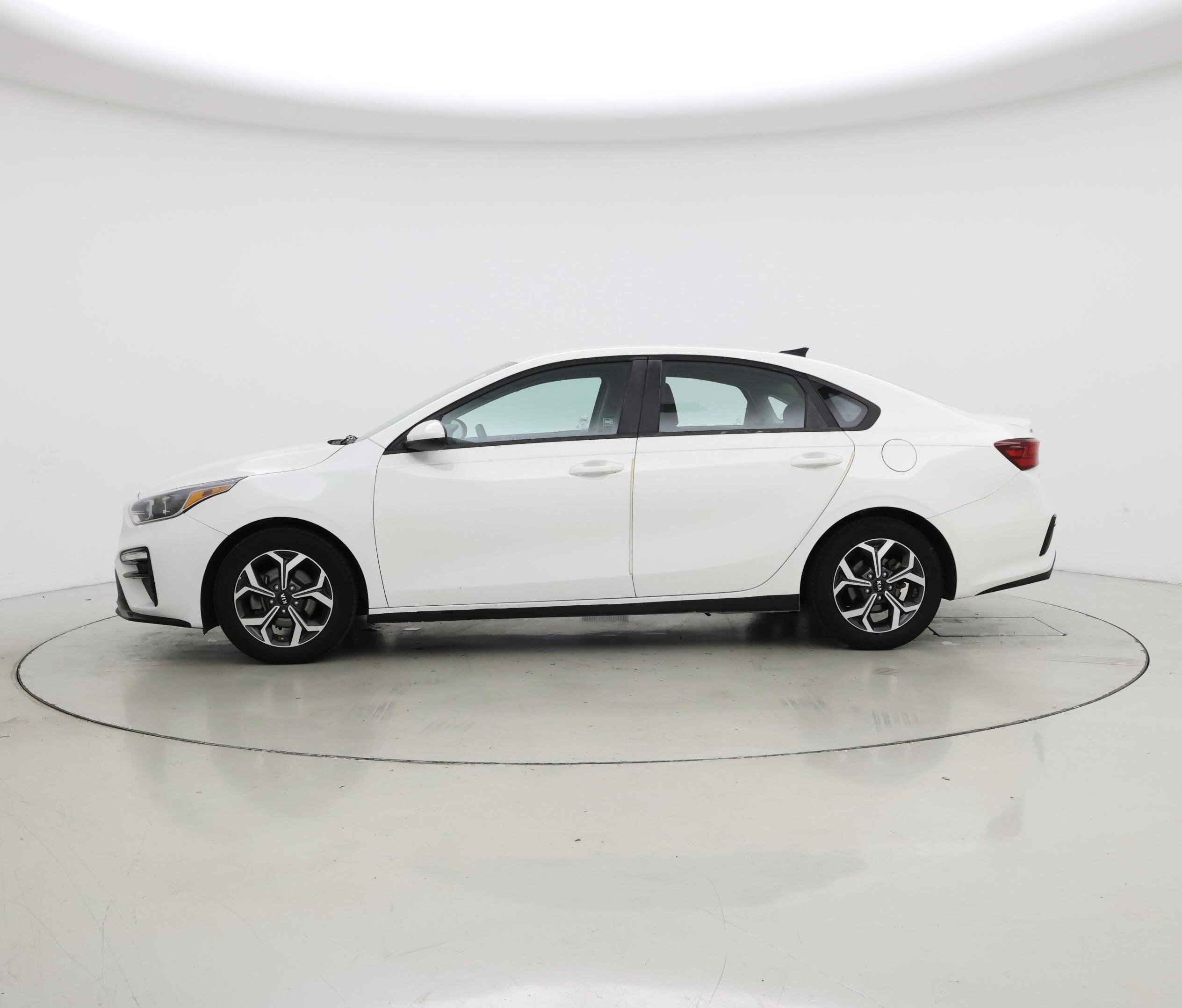Thumbnail: 2019 Kia Forte - 3