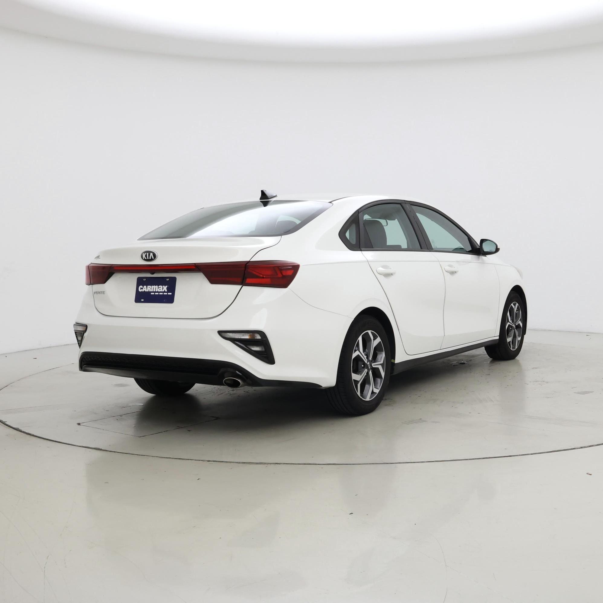 Thumbnail: 2019 Kia Forte - 8