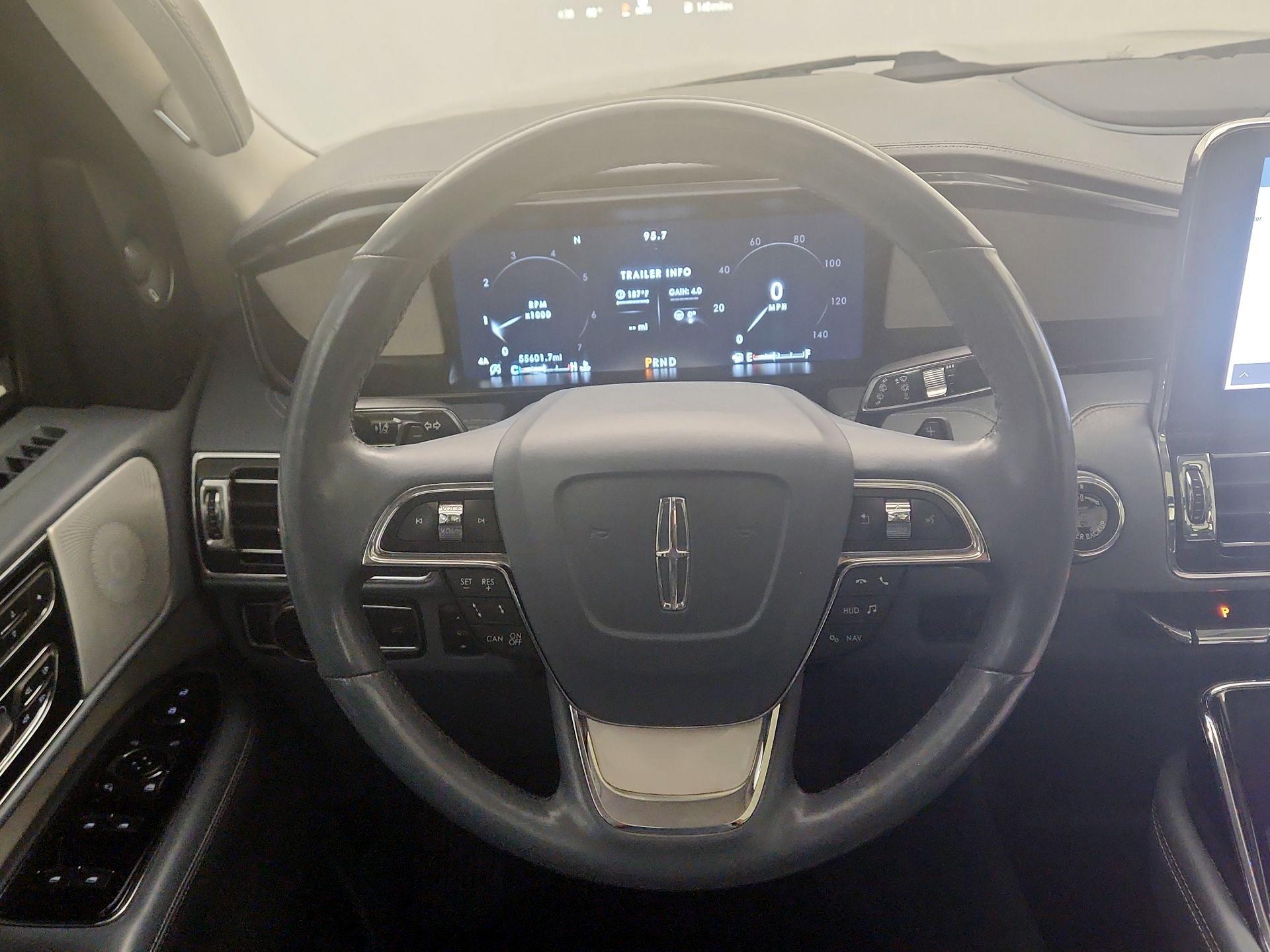 Thumbnail: 2020 Lincoln Navigator - 10