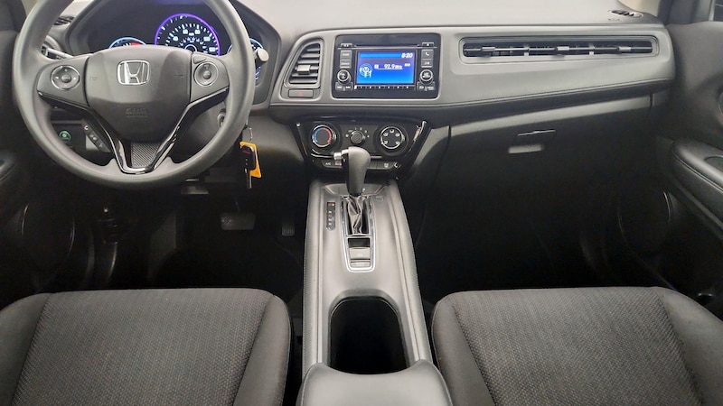 2017 Honda HR-V LX 9