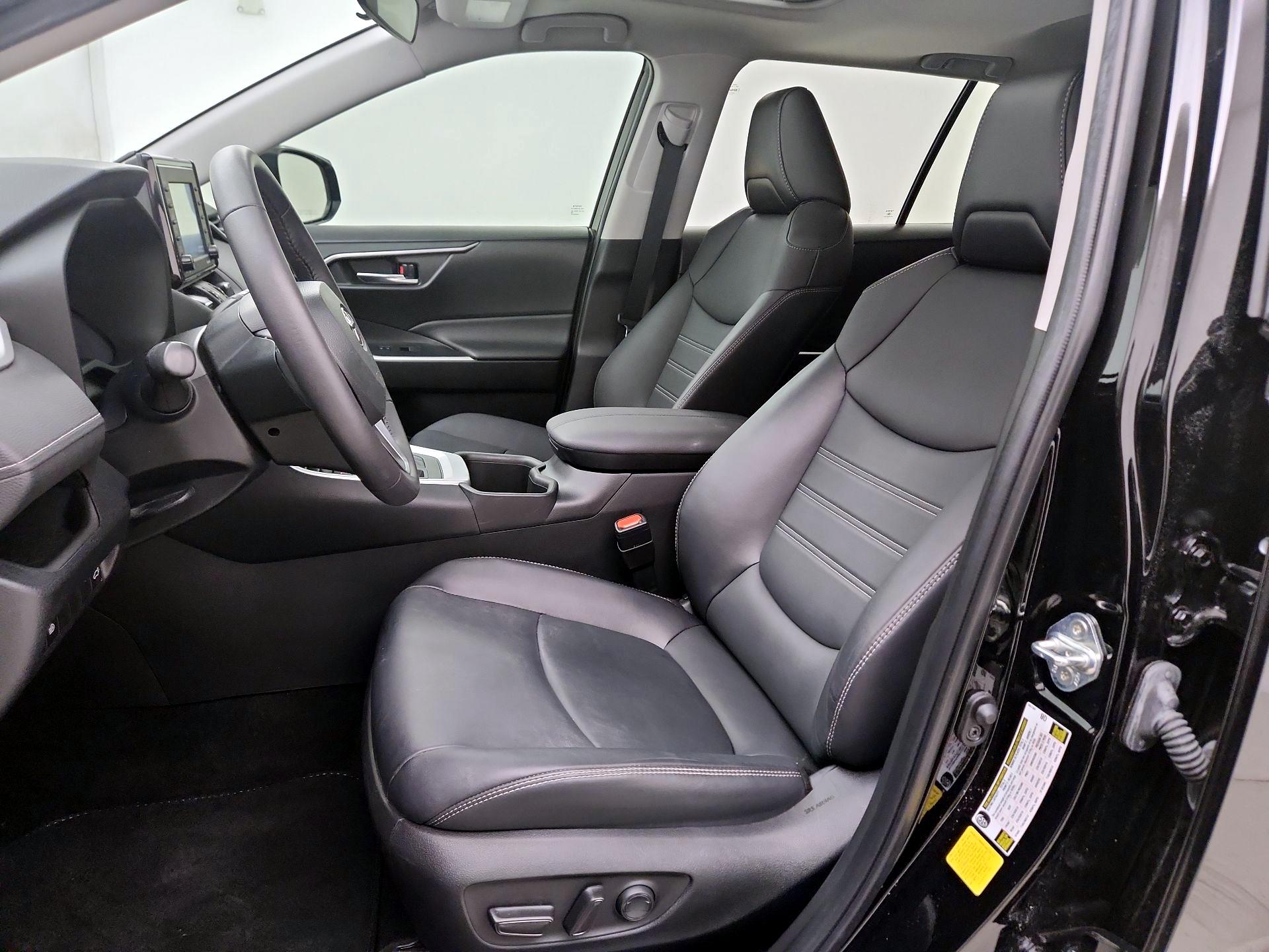 Thumbnail: 2022 Toyota RAV4 - 11