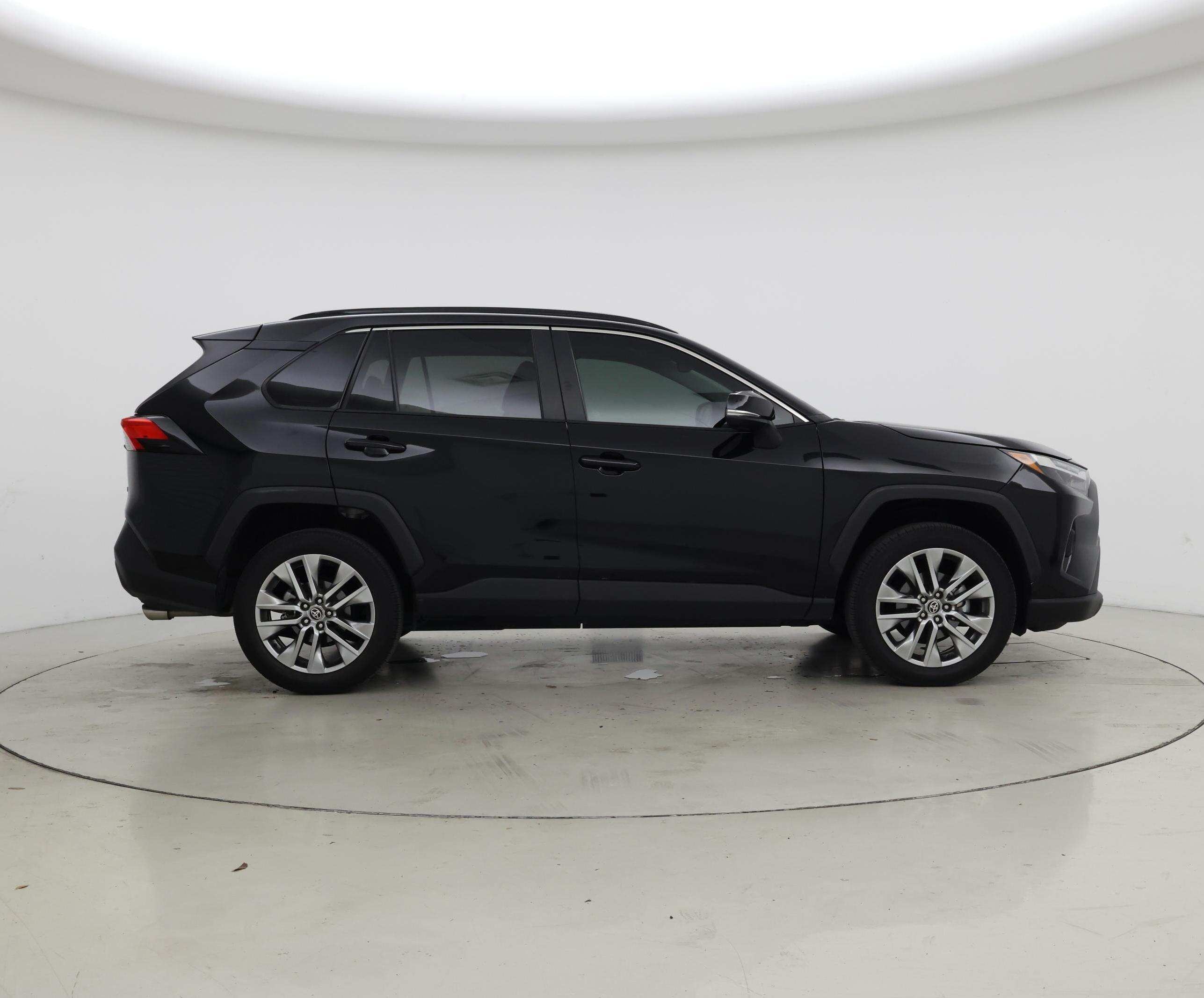 Thumbnail: 2022 Toyota RAV4 - 7
