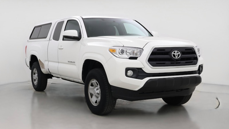 2017 Toyota Tacoma SR5 Hero Image