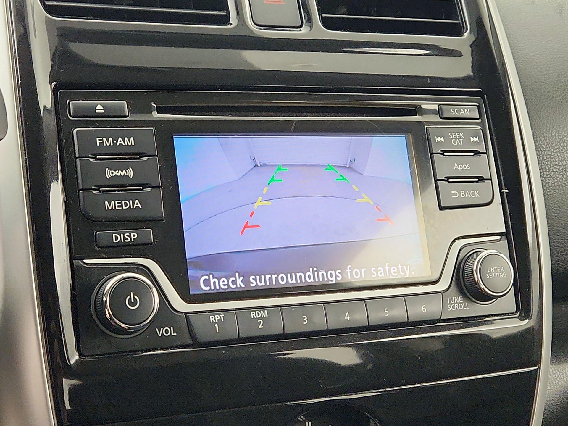 Thumbnail: 2016 Nissan Versa Note - 14