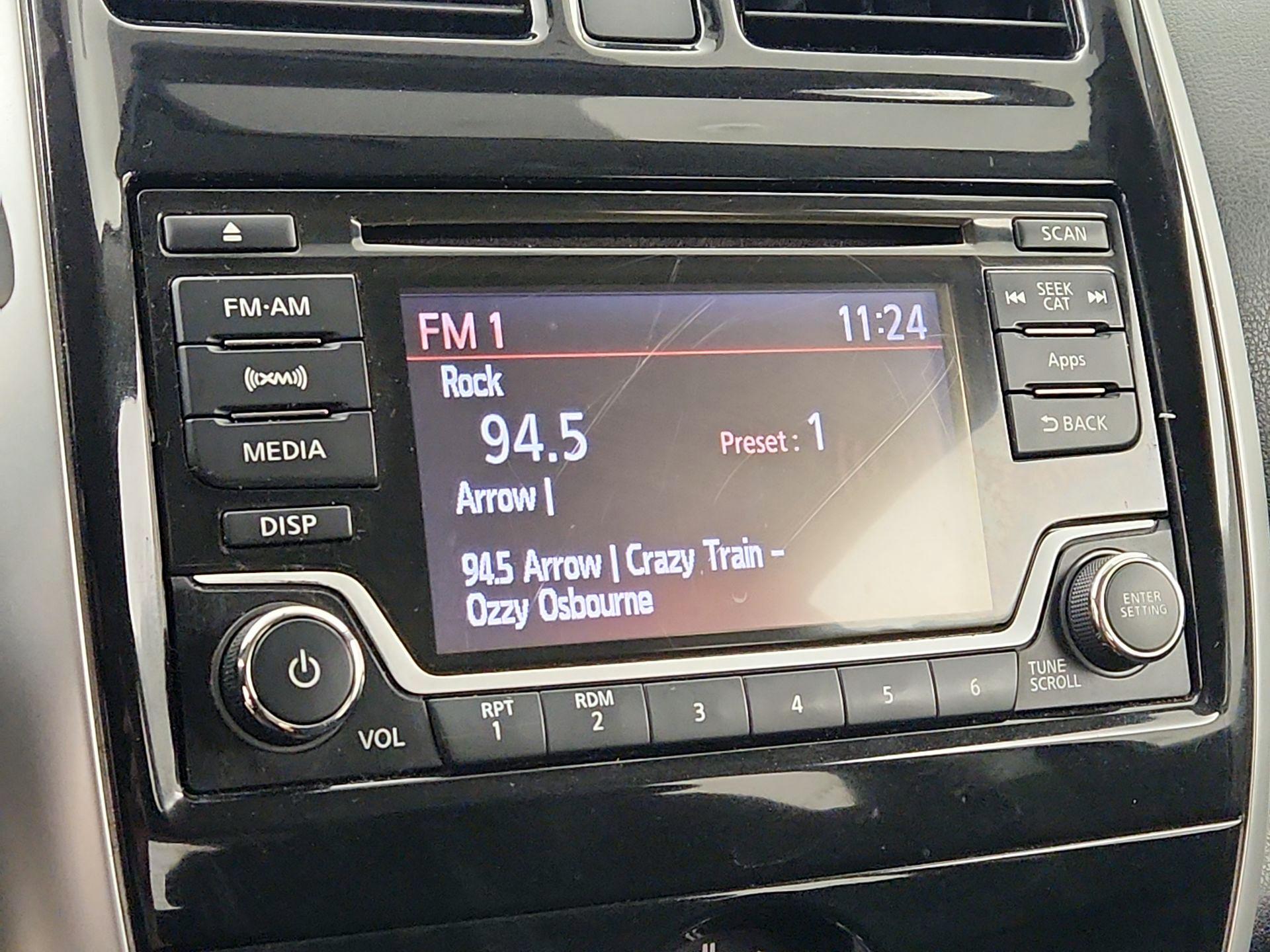 Thumbnail: 2016 Nissan Versa Note - 15