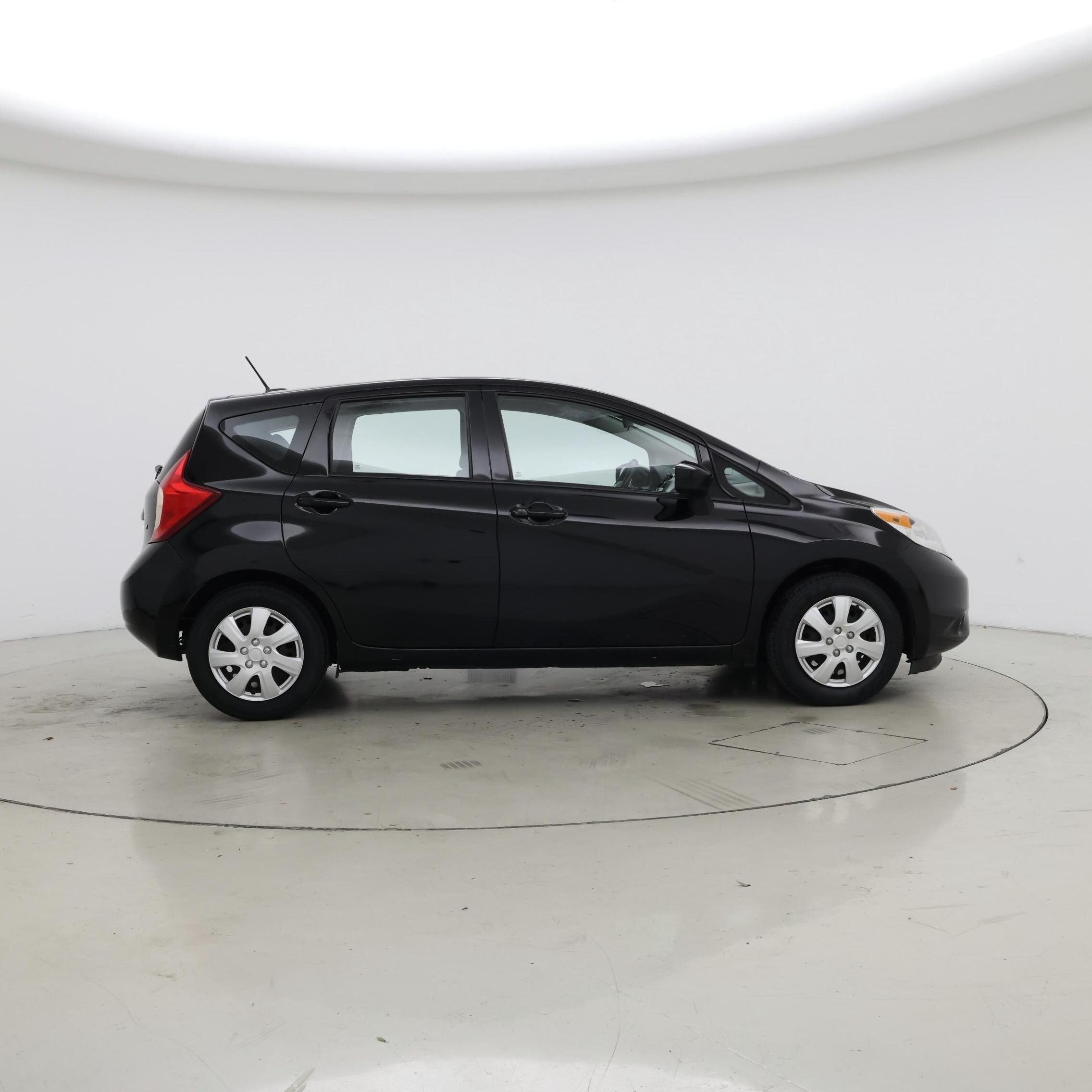 Thumbnail: 2016 Nissan Versa Note - 7