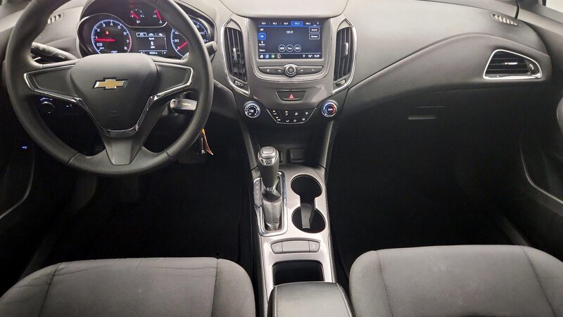 2019 Chevrolet Cruze LS 9