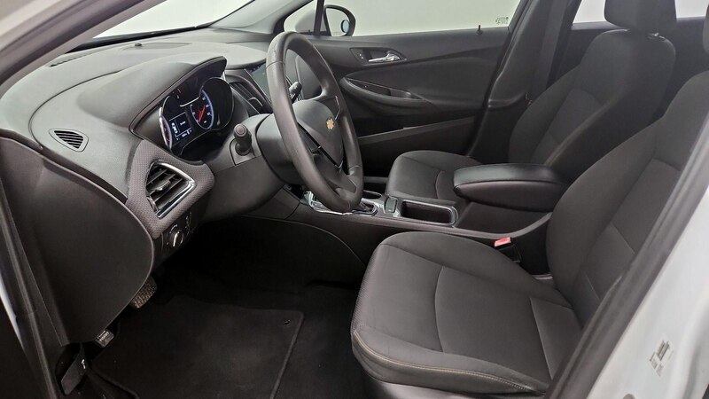 2019 Chevrolet Cruze LS 11