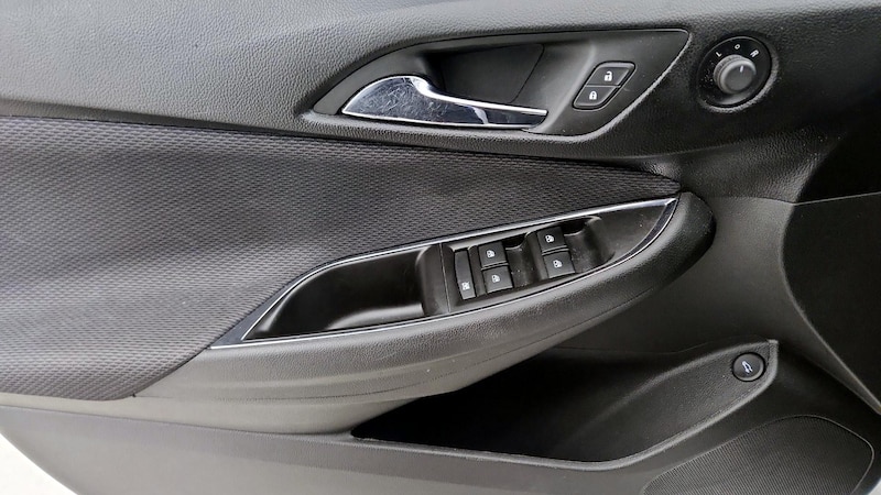 2019 Chevrolet Cruze LS 12