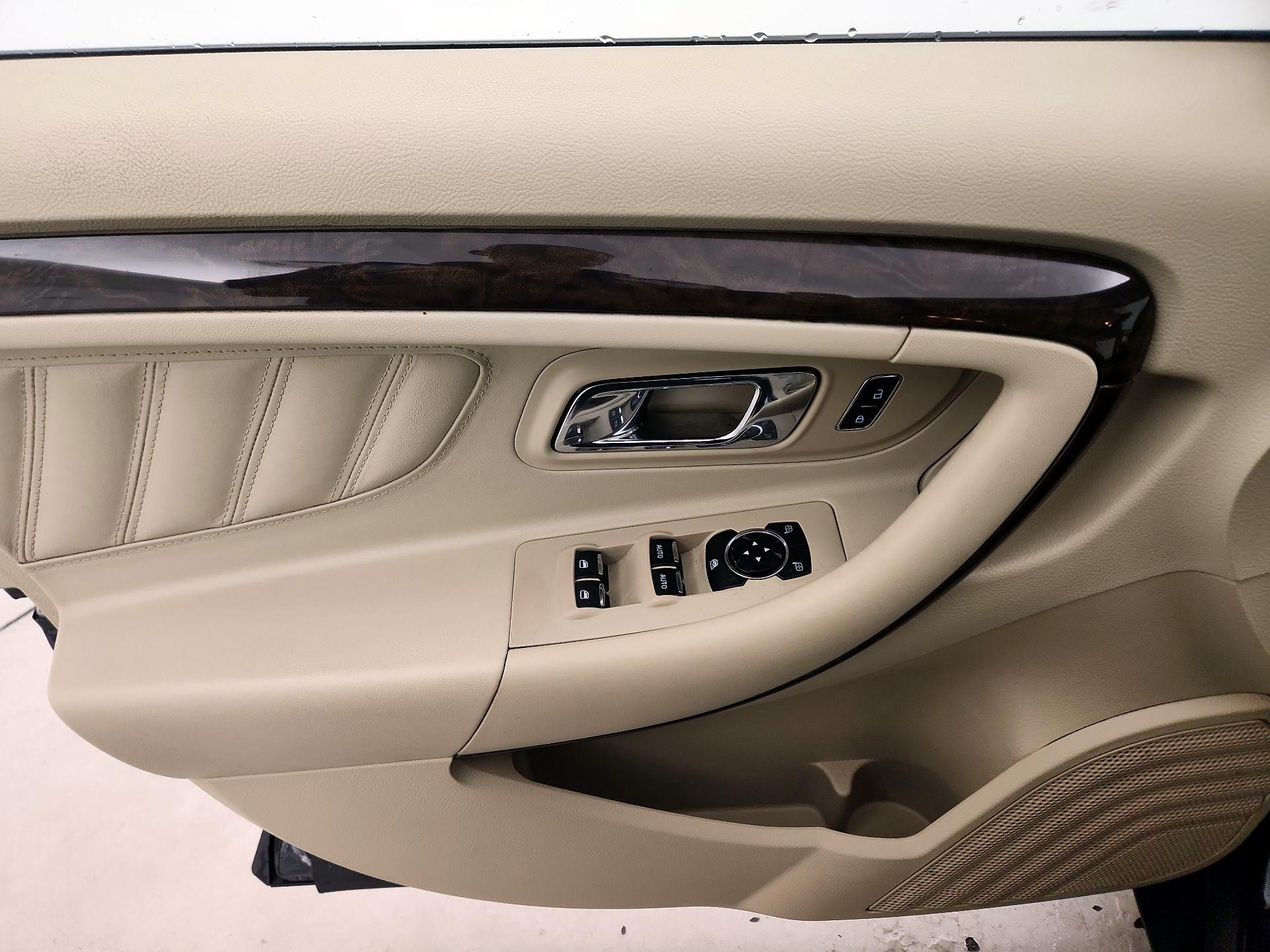 Thumbnail: 2014 Ford Taurus - 12