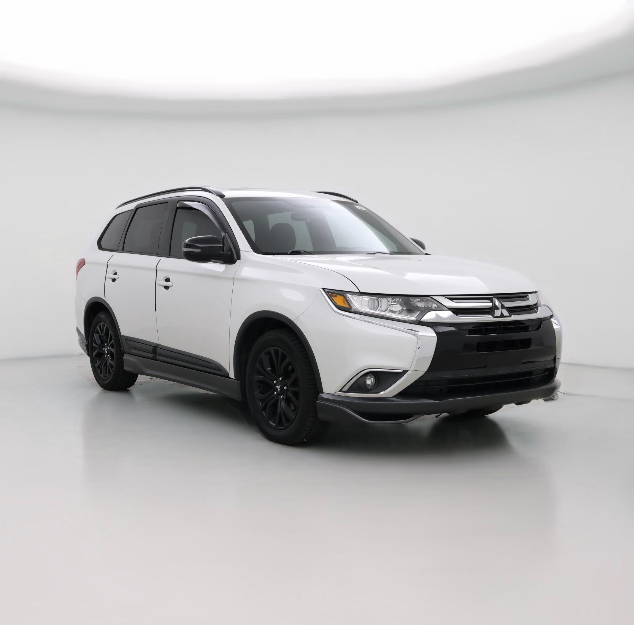 Thumbnail: 2018 Mitsubishi Outlander - 1