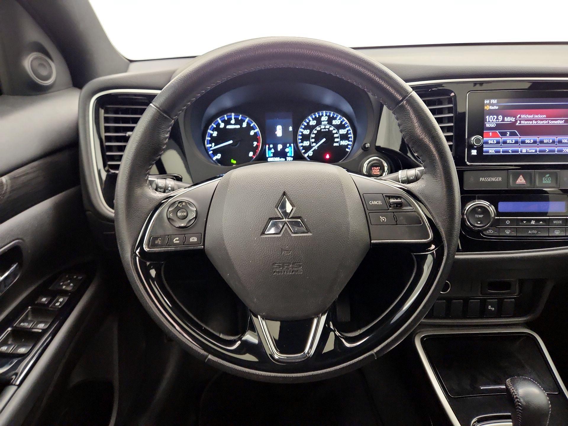 Thumbnail: 2018 Mitsubishi Outlander - 10