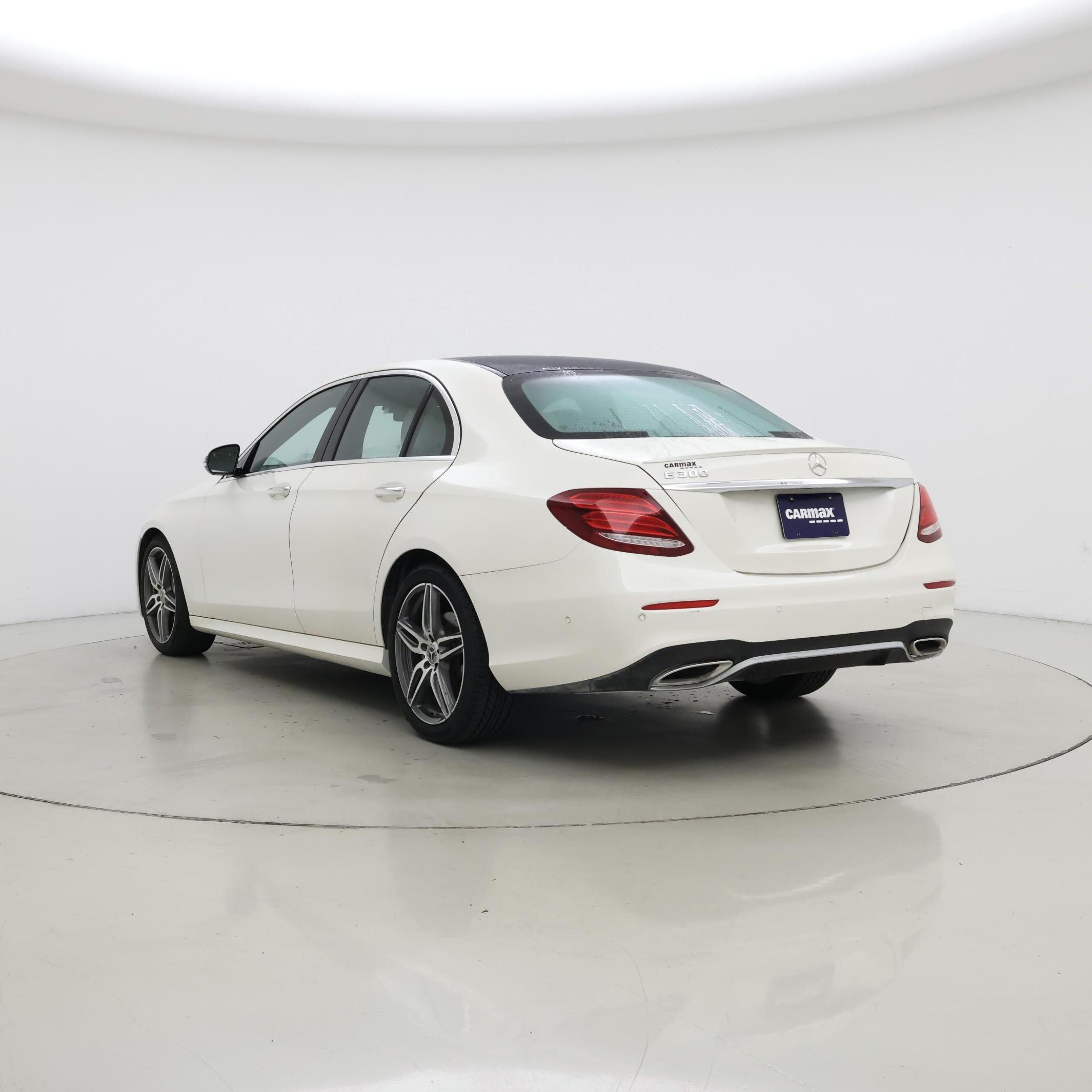 Thumbnail: 2017 Mercedes-Benz E-Class - 2