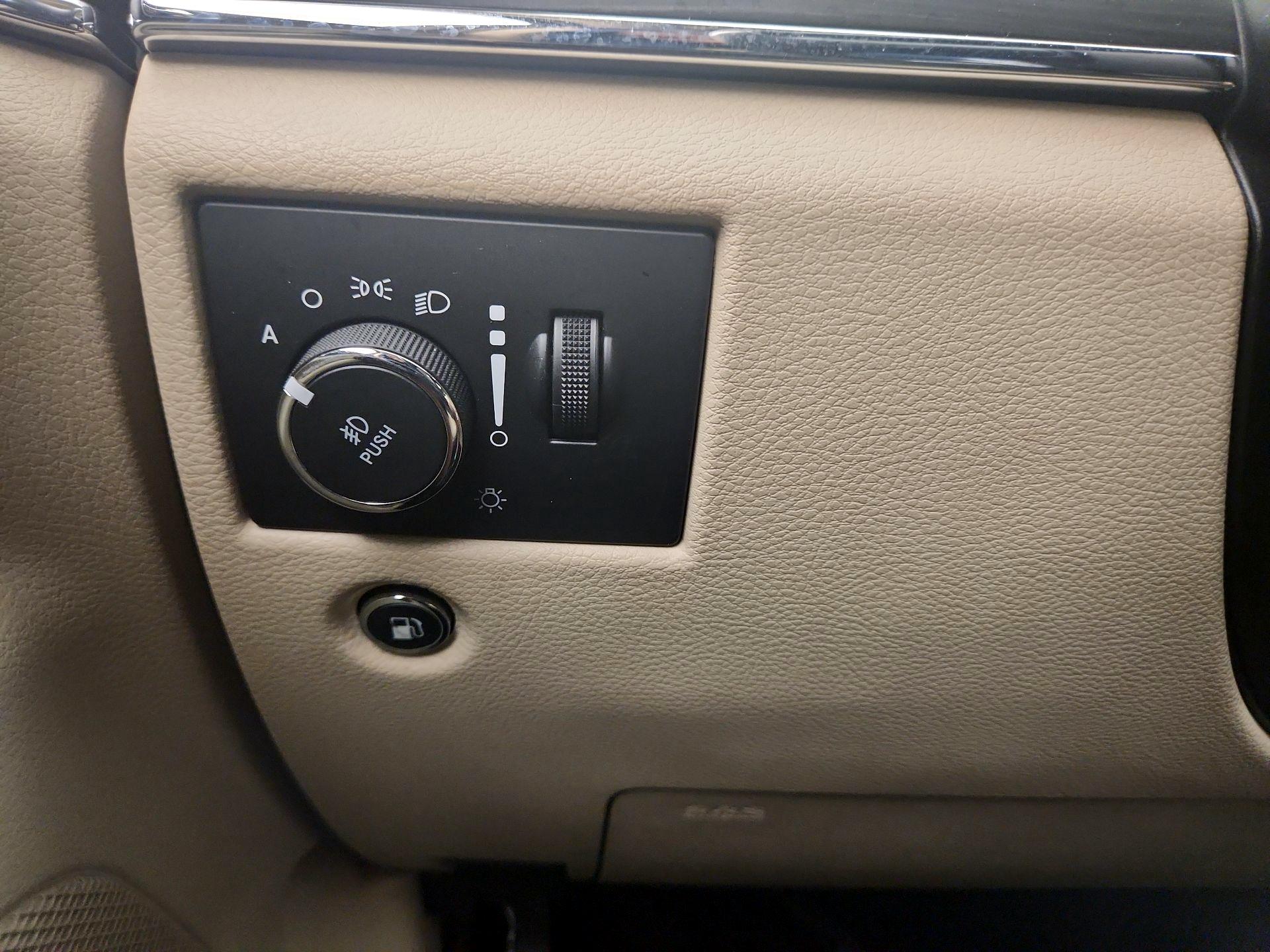 Thumbnail: 2021 Jeep Grand Cherokee - 13