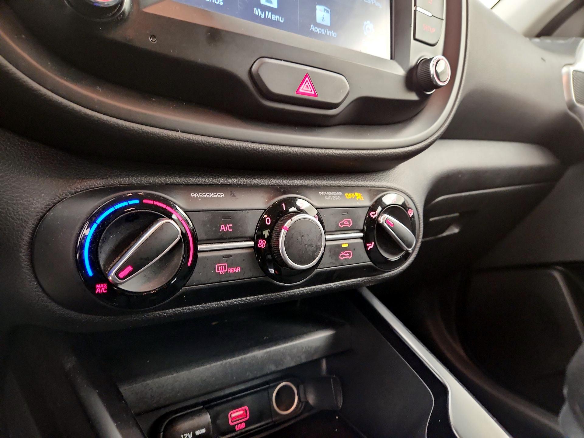 Thumbnail: 2020 Kia Soul - 16
