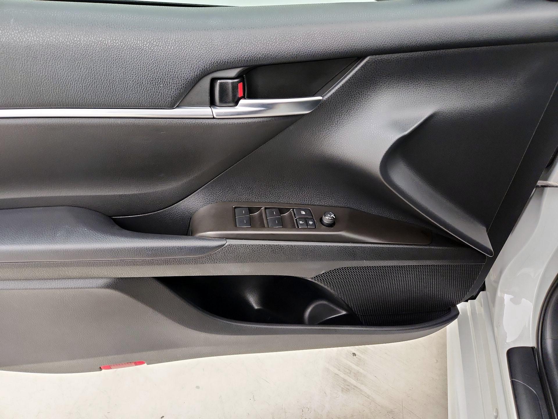 Thumbnail: 2023 Toyota Camry - 12