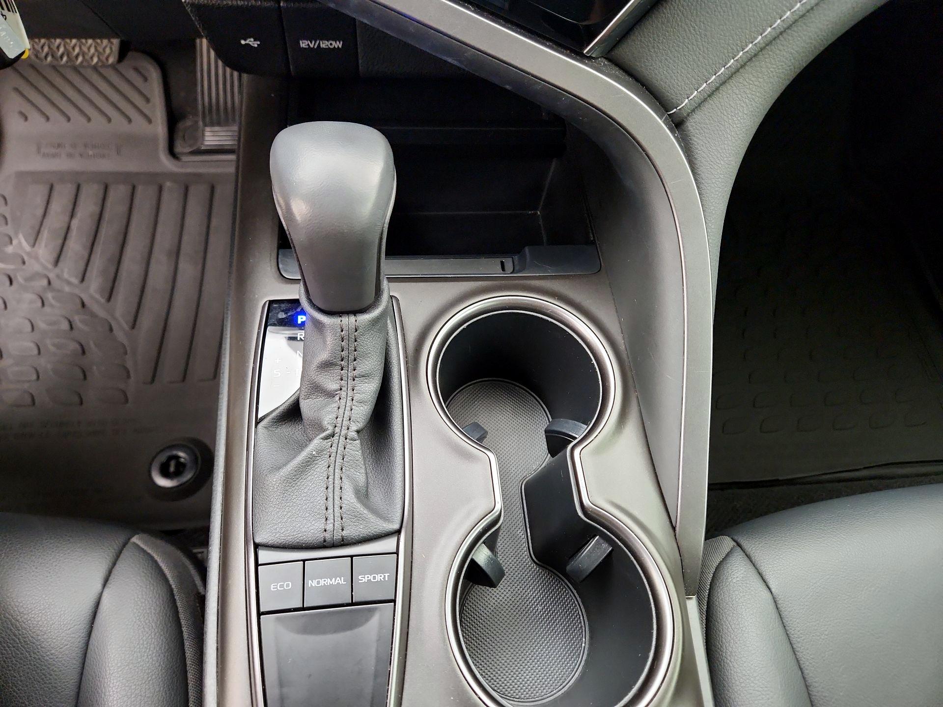 Thumbnail: 2023 Toyota Camry - 17