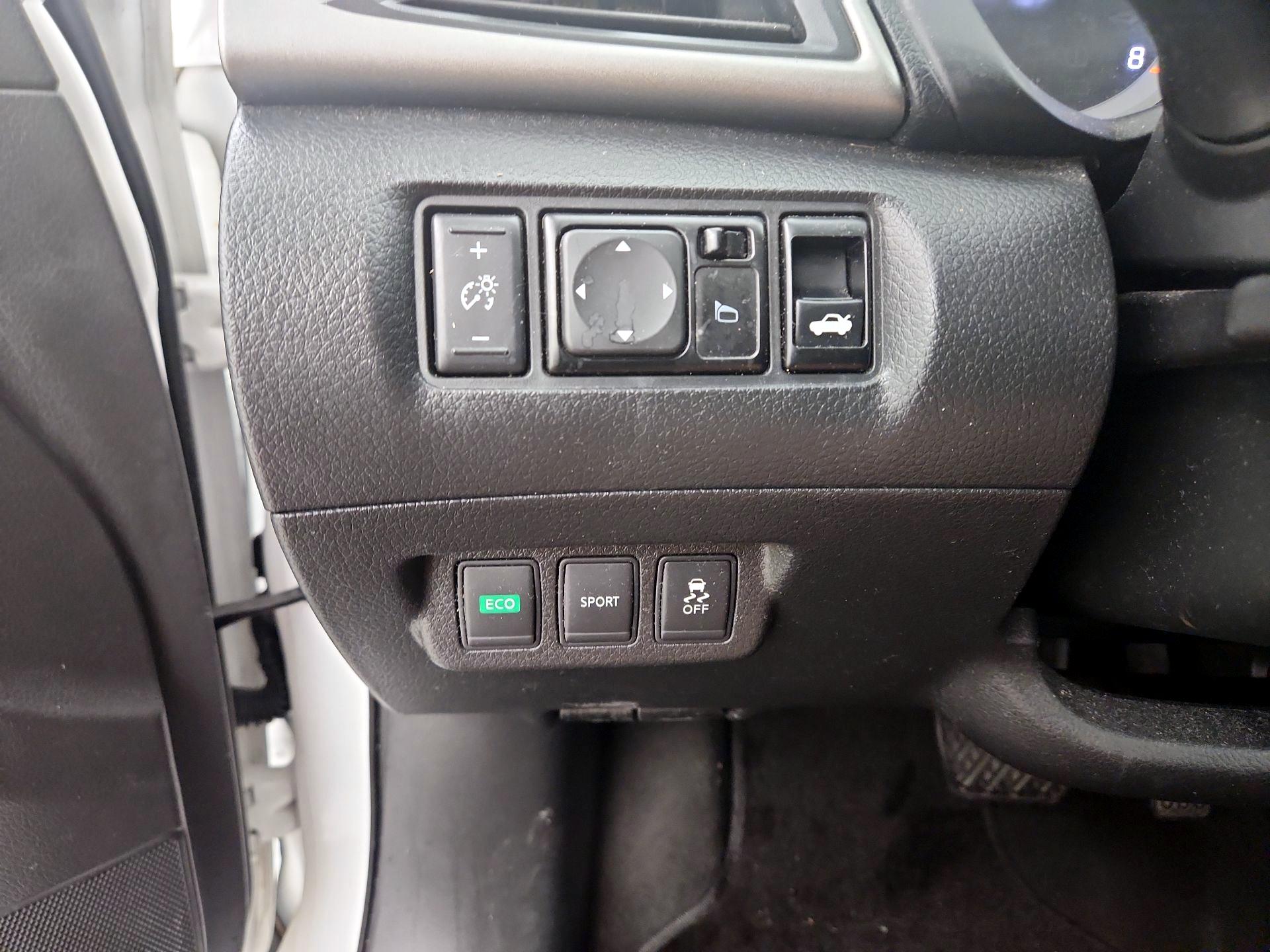 Thumbnail: 2013 Nissan Sentra - 13