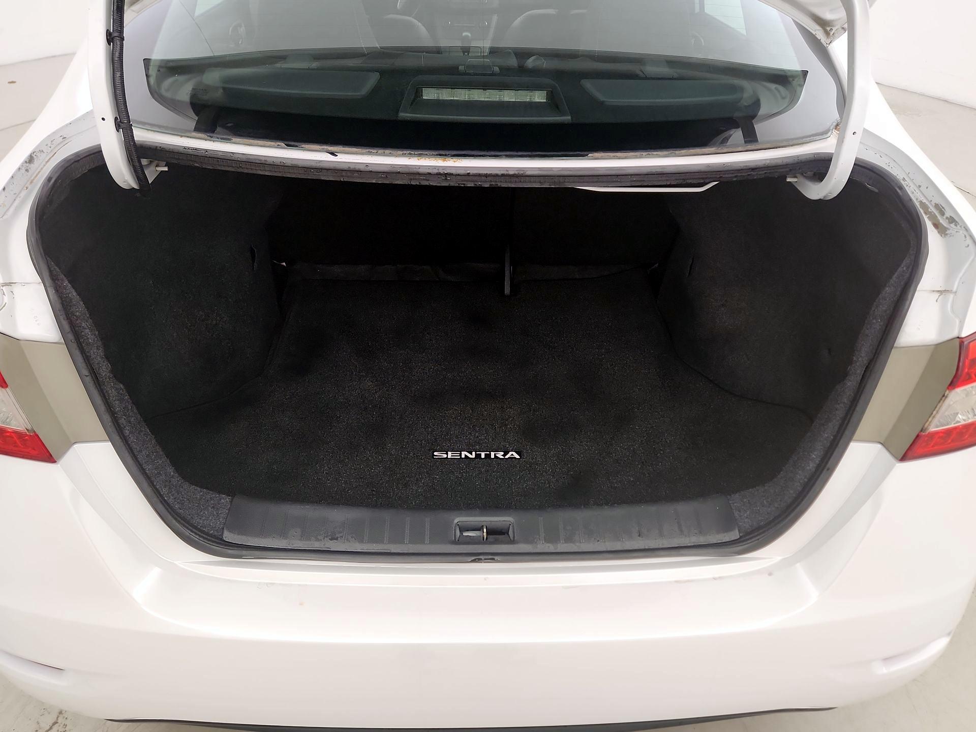 Thumbnail: 2013 Nissan Sentra - 18