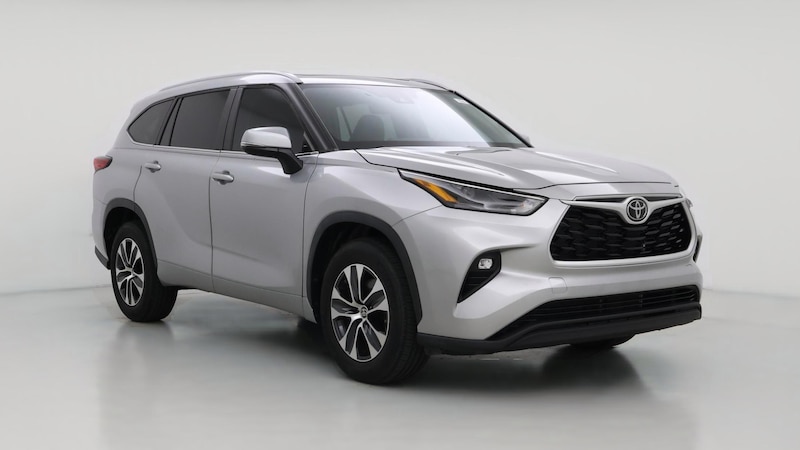 2023 Toyota Highlander XLE Hero Image