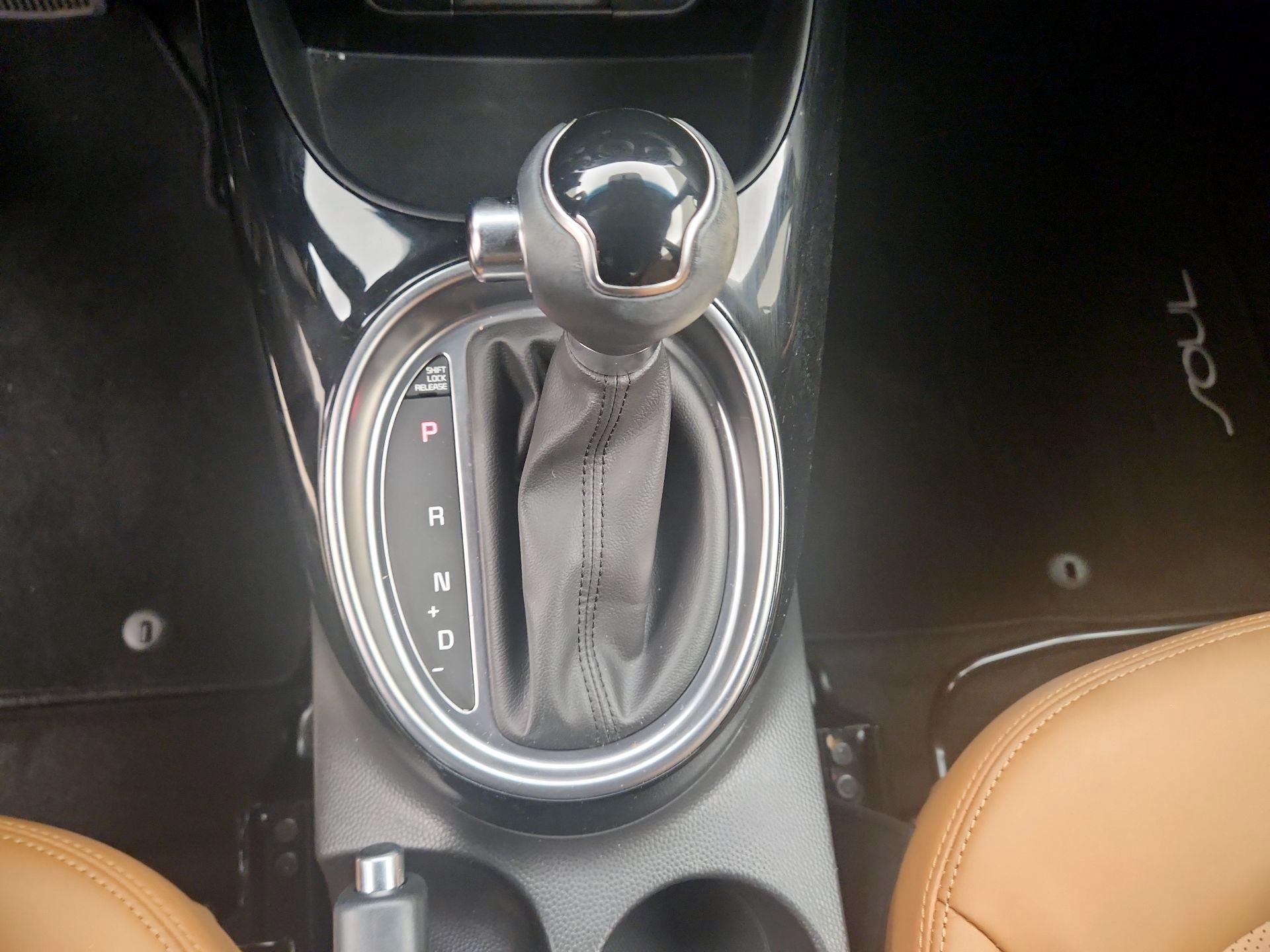 Thumbnail: 2015 Kia Soul - 17