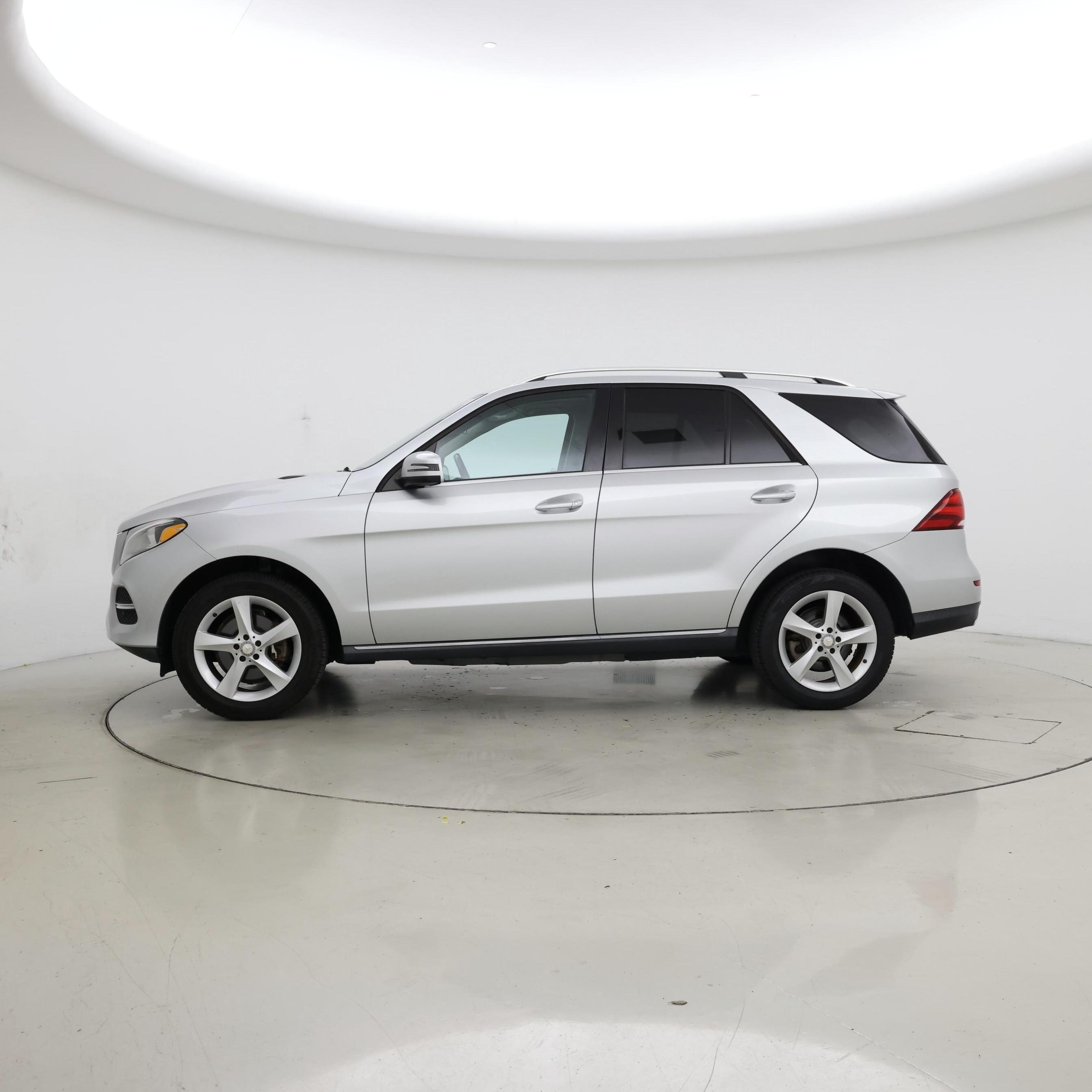 Thumbnail: 2016 Mercedes-Benz GLE - 3
