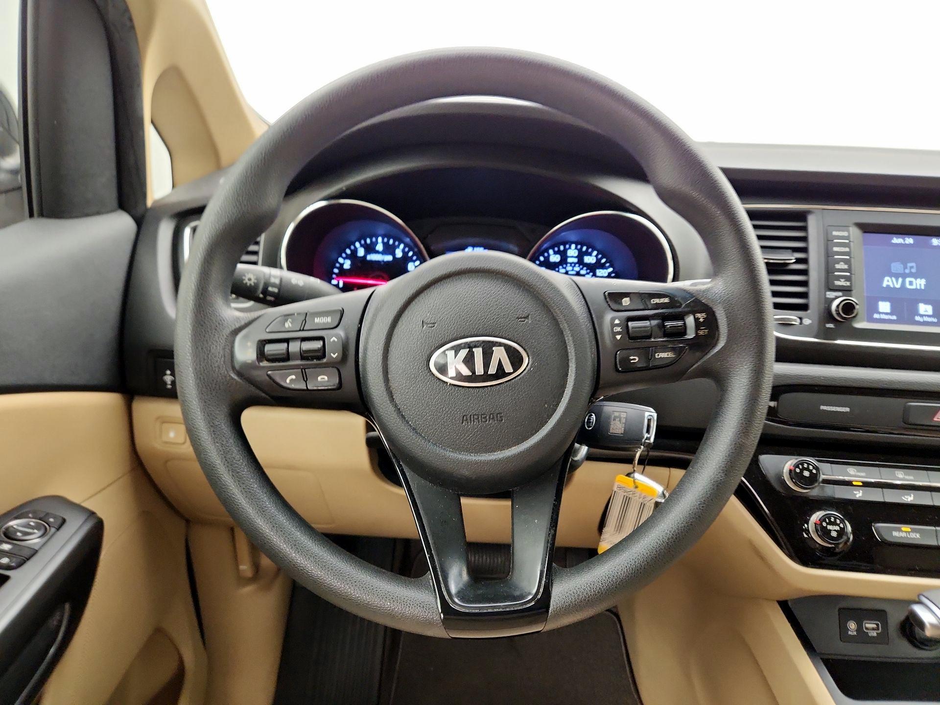 Thumbnail: 2019 Kia Sedona - 10