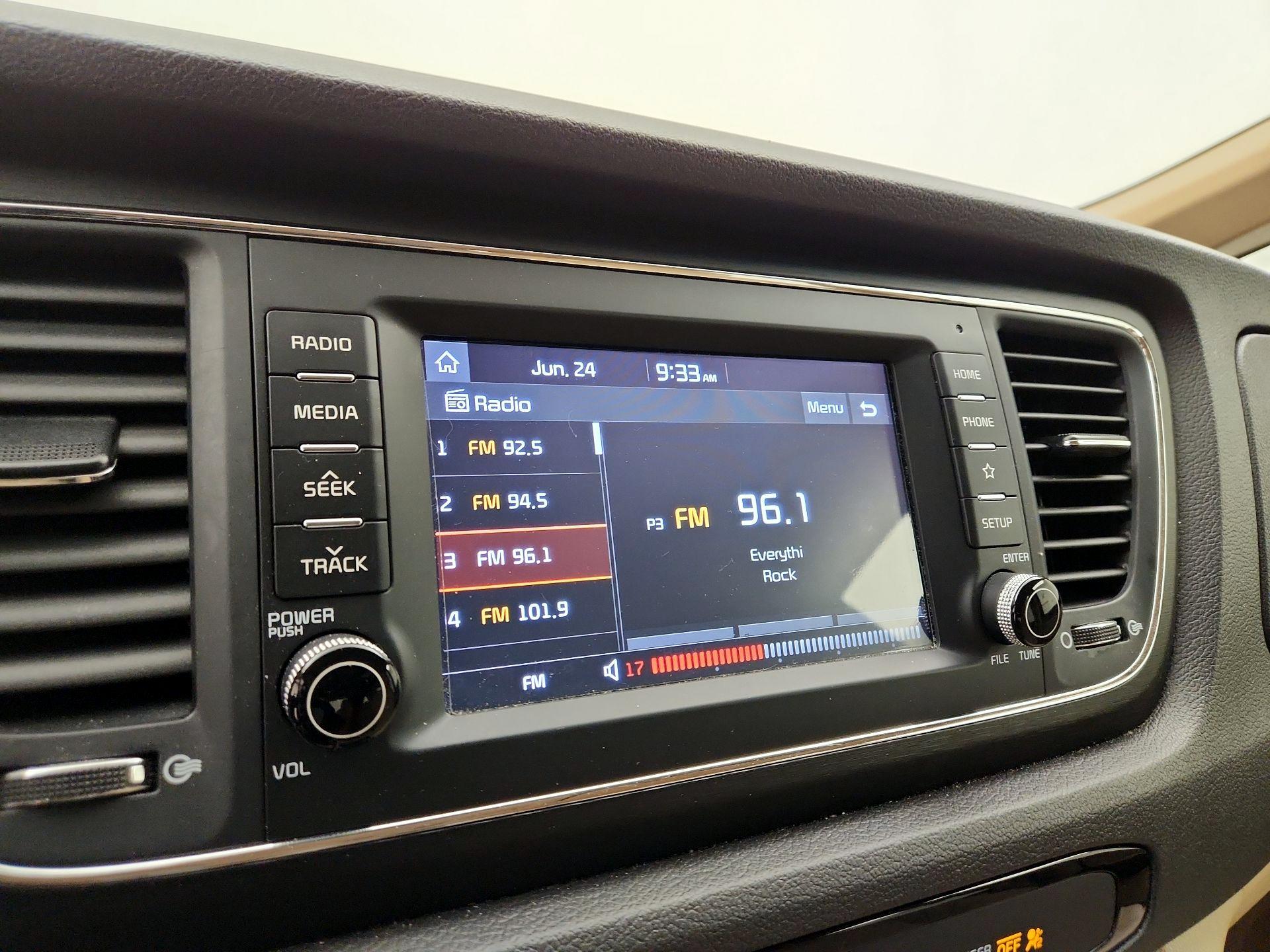 Thumbnail: 2019 Kia Sedona - 15