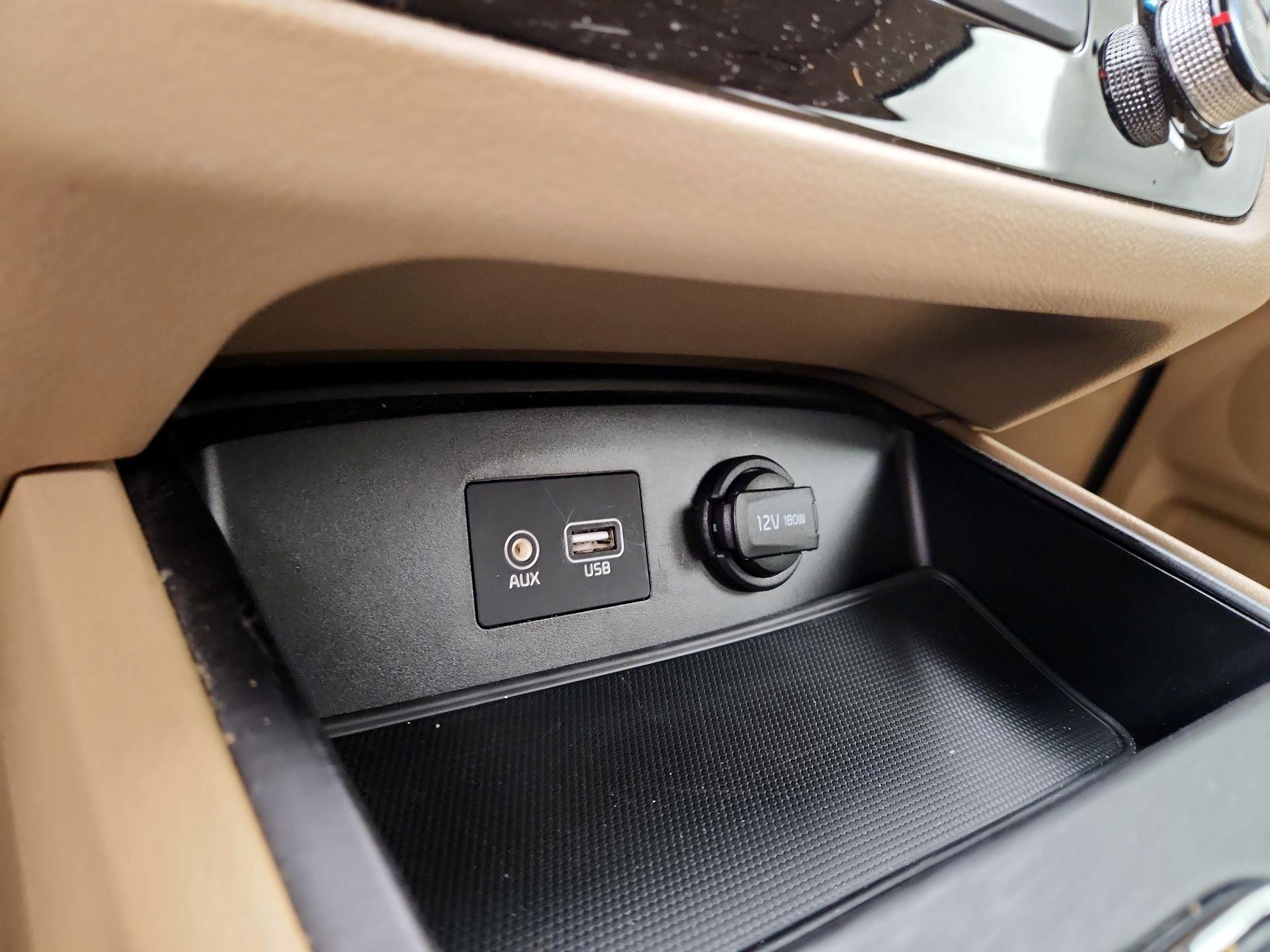 Thumbnail: 2019 Kia Sedona - 18