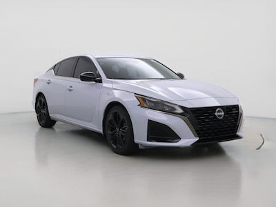 Gray 2023 Nissan Altima SR