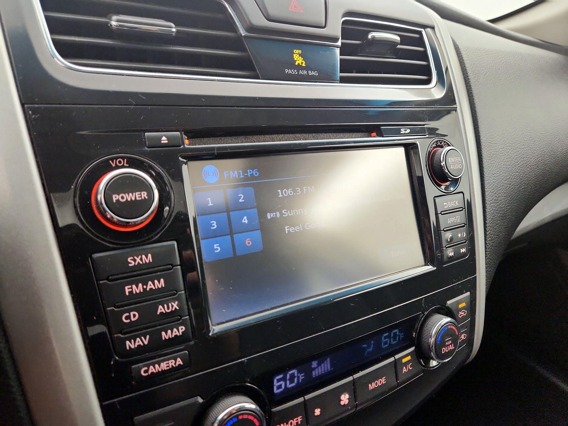 Thumbnail: 2014 Nissan Altima - 16
