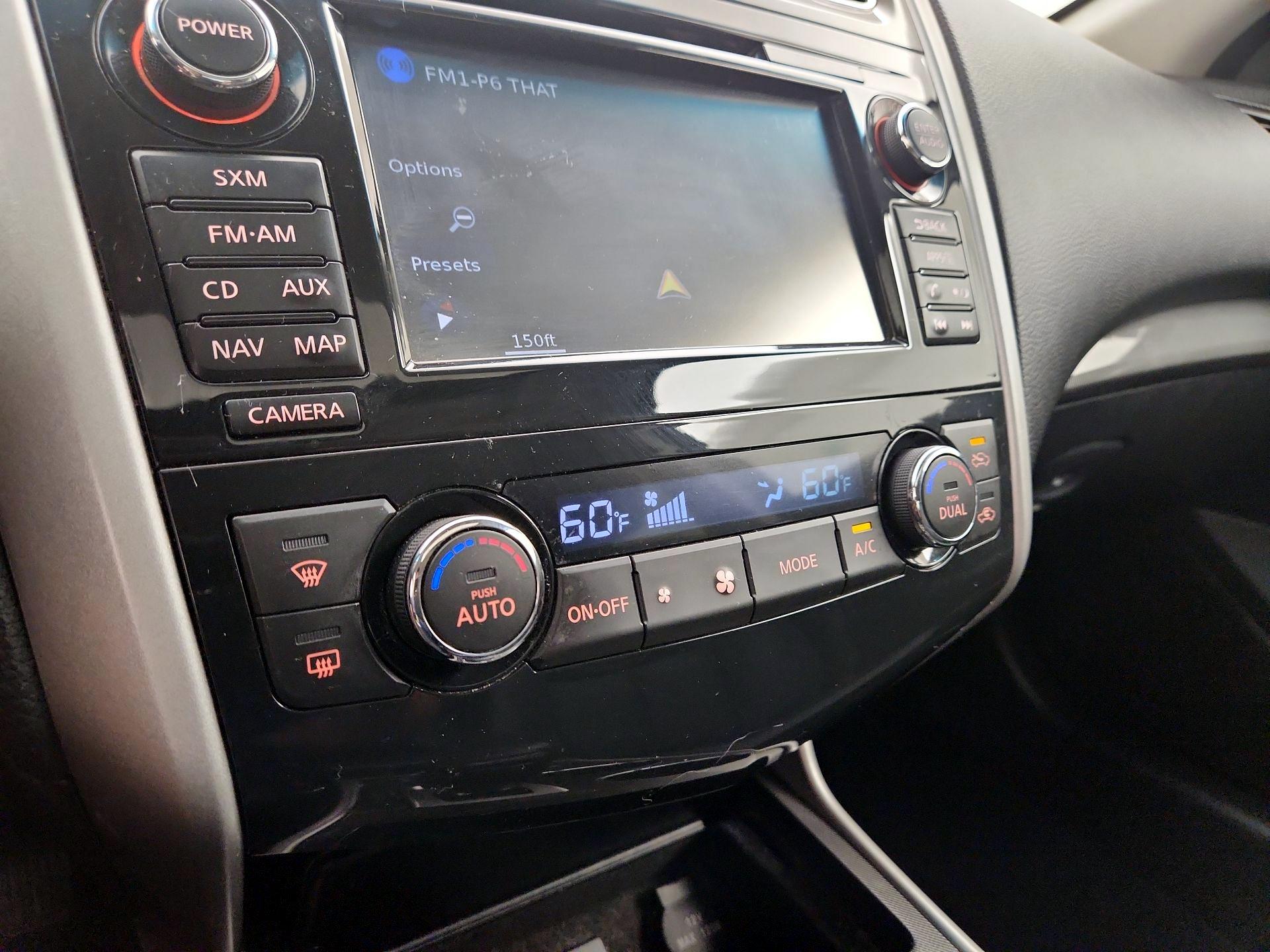 Thumbnail: 2014 Nissan Altima - 17