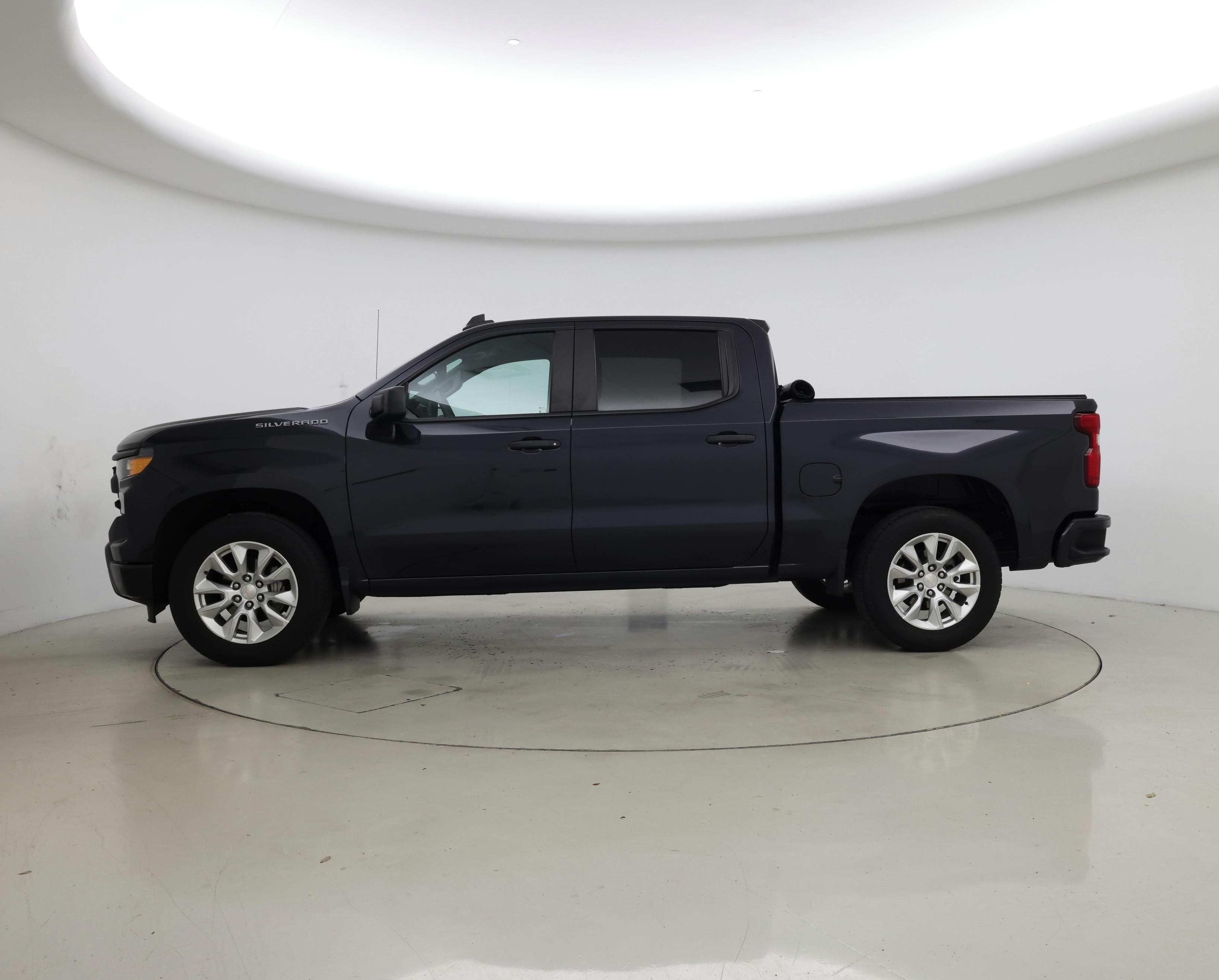 Thumbnail: 2022 Chevrolet Silverado 1500 - 3
