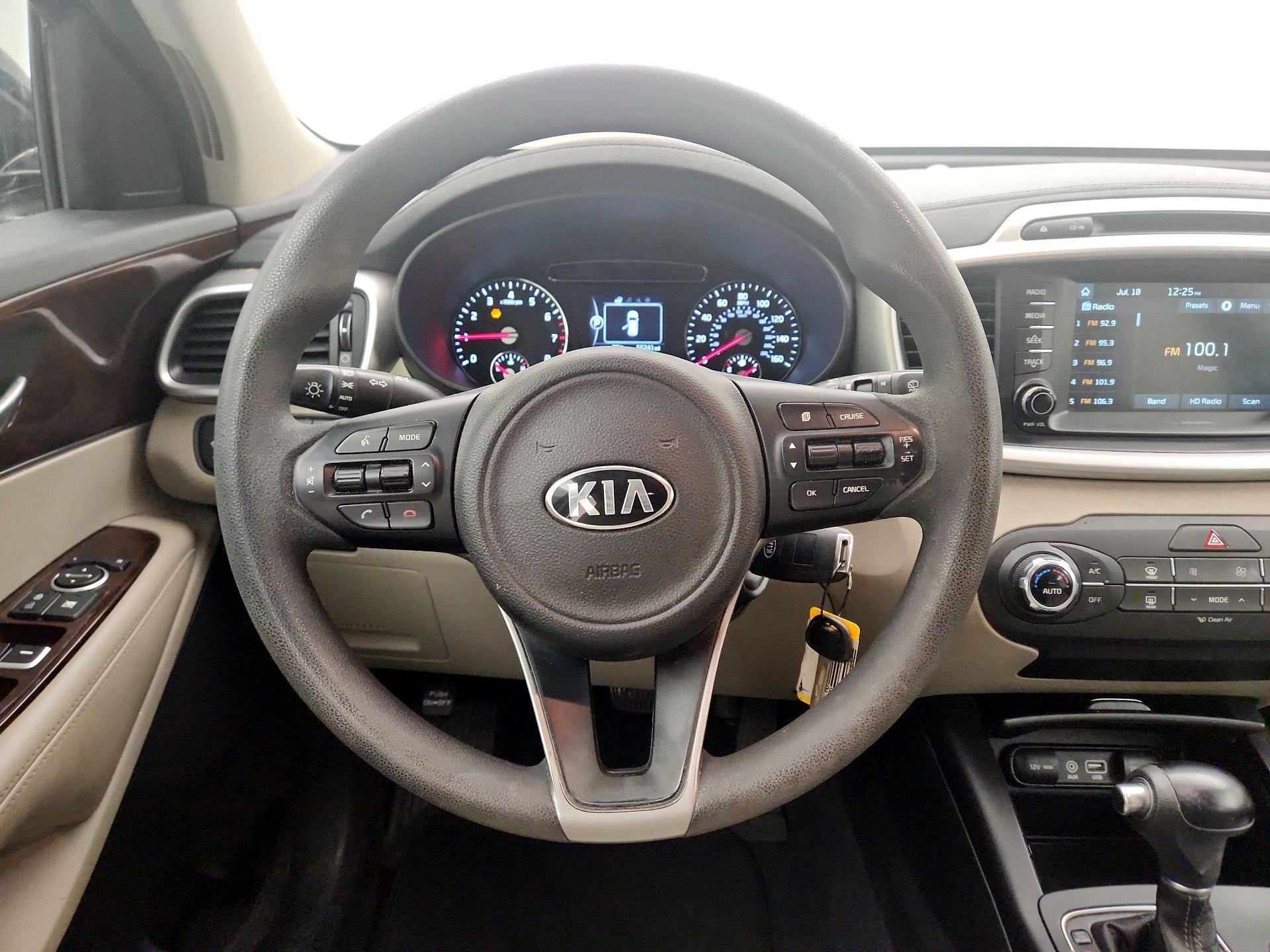 Thumbnail: 2018 Kia Sorento - 10