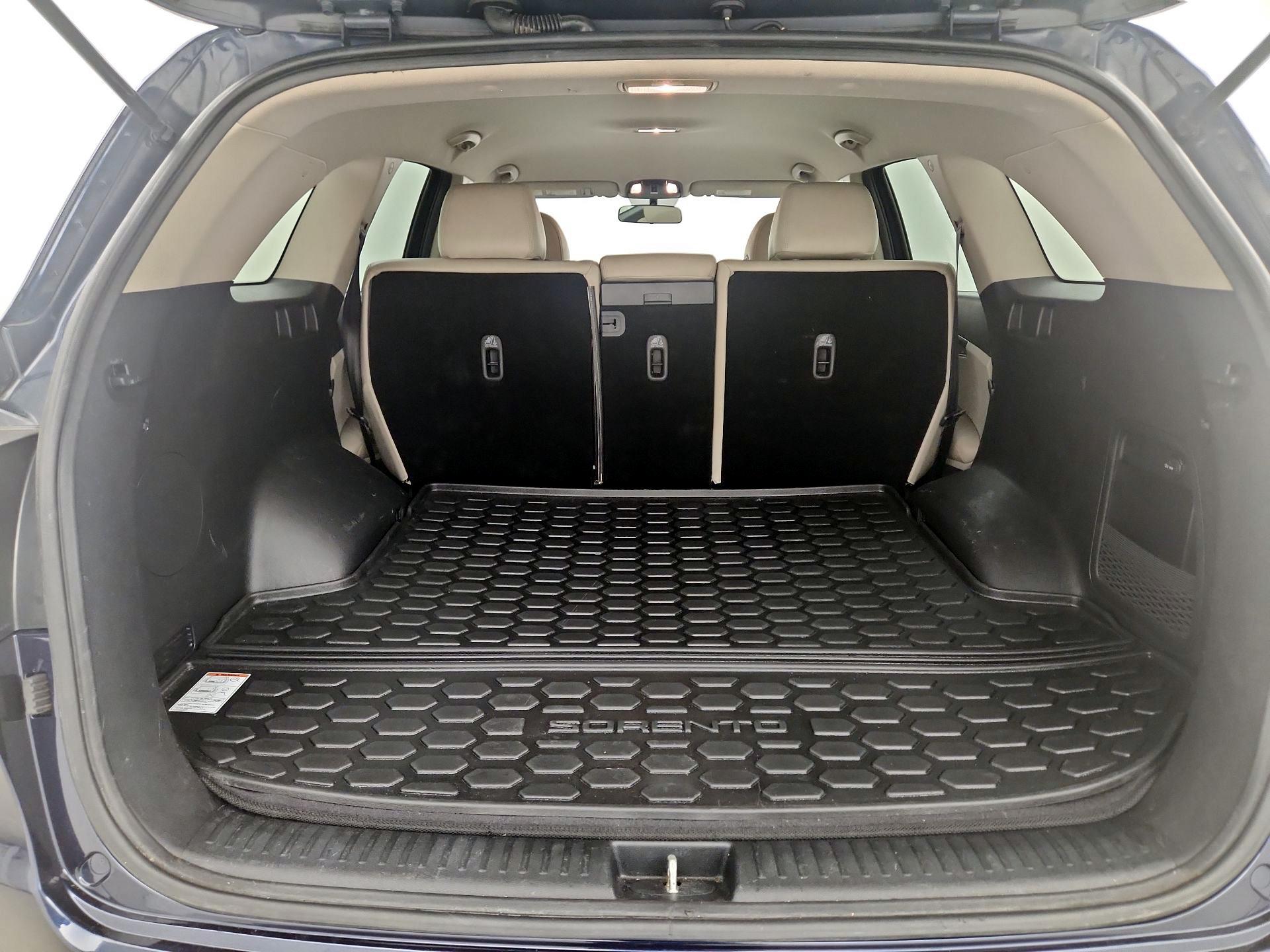 Thumbnail: 2018 Kia Sorento - 20