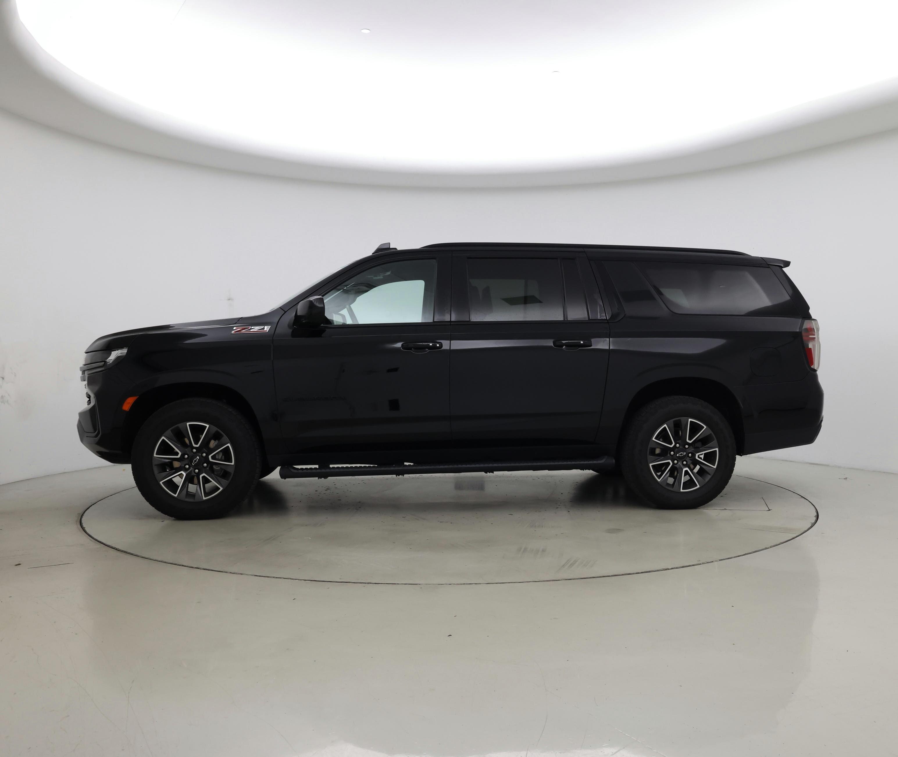 Thumbnail: 2021 Chevrolet Suburban - 3