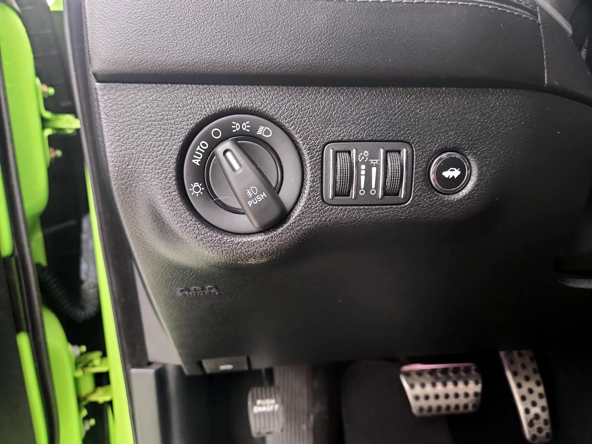 Thumbnail: 2019 Dodge Charger - 13
