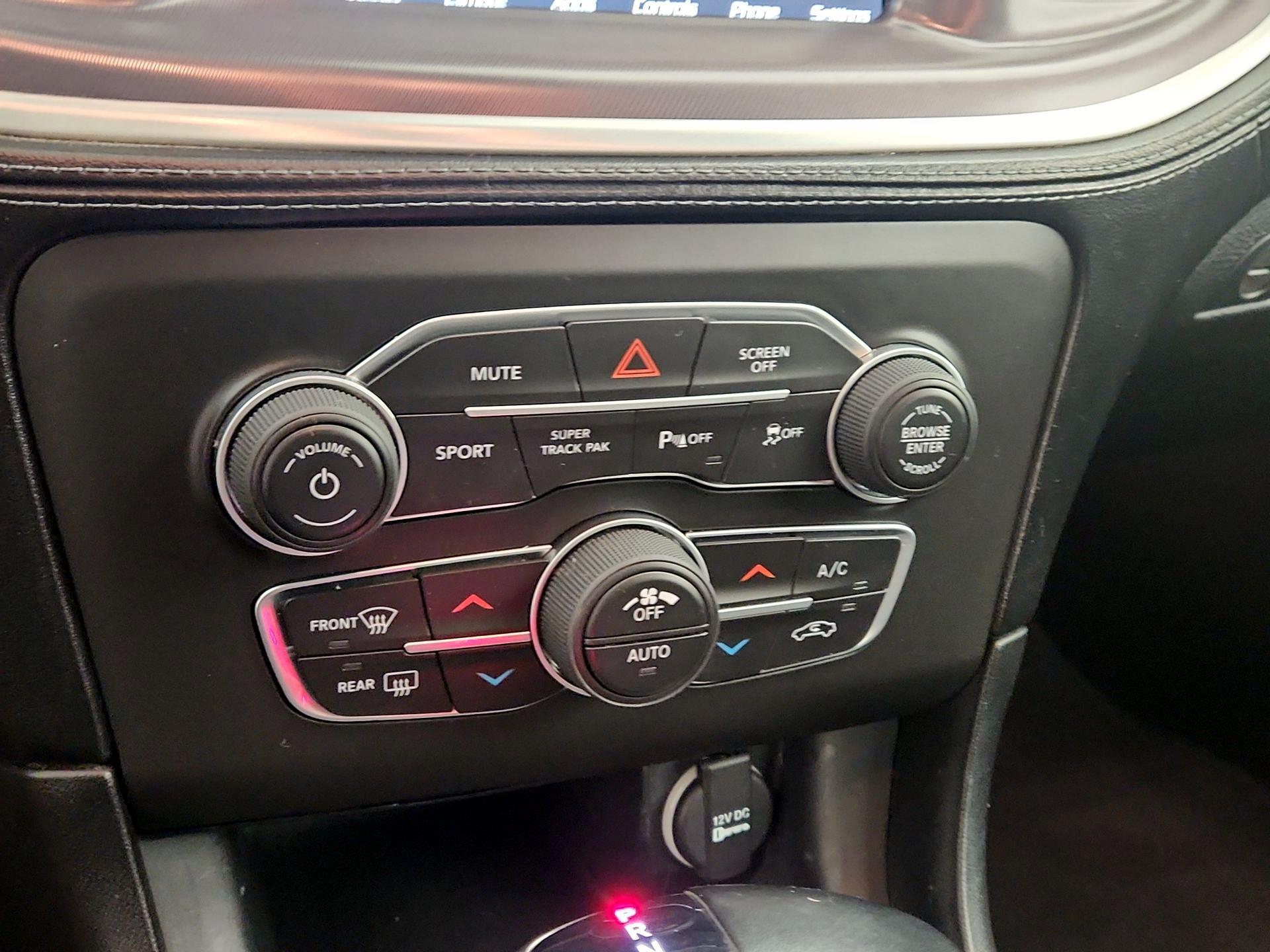 Thumbnail: 2019 Dodge Charger - 16