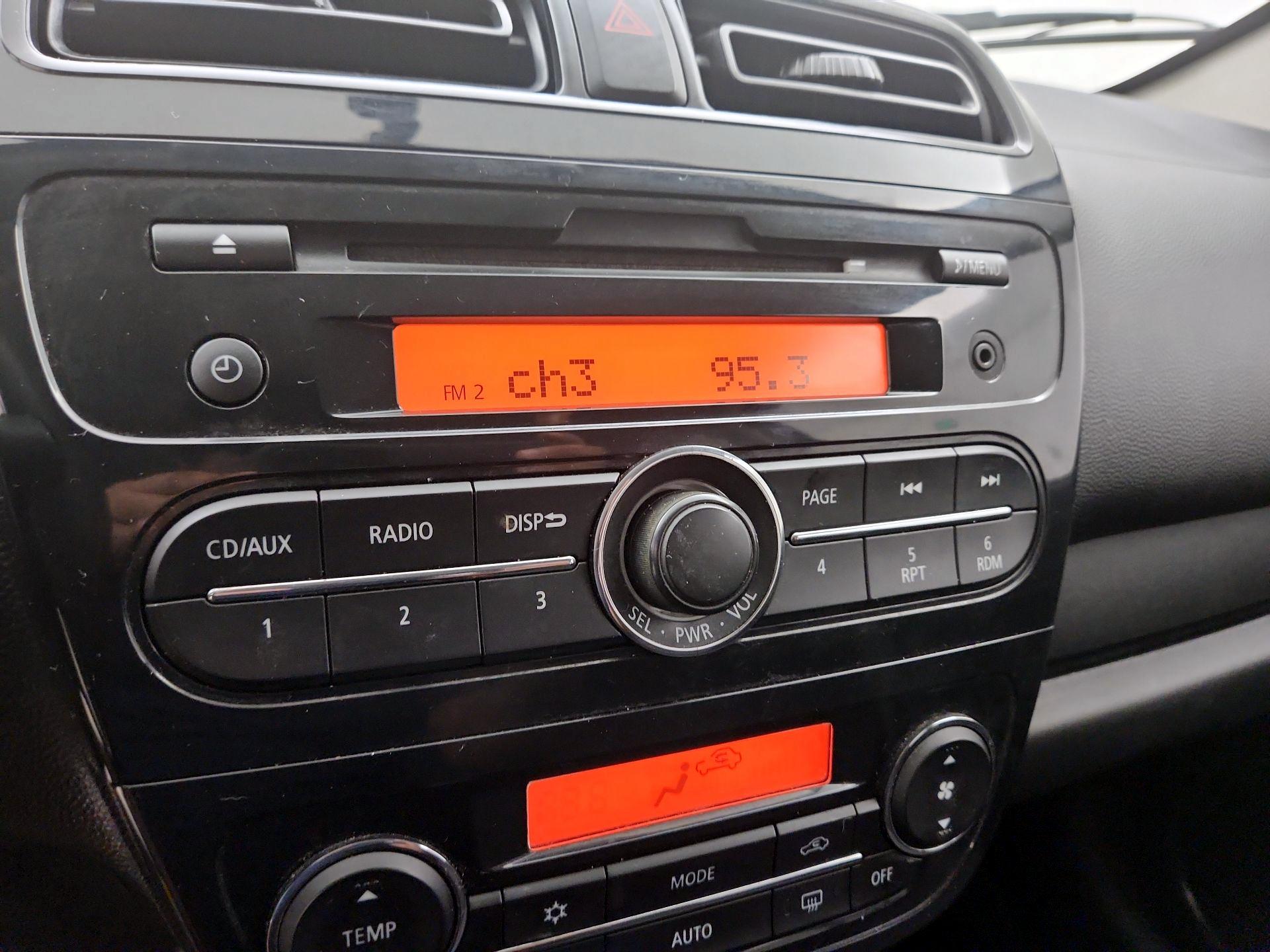 Thumbnail: 2015 Mitsubishi Mirage - 14