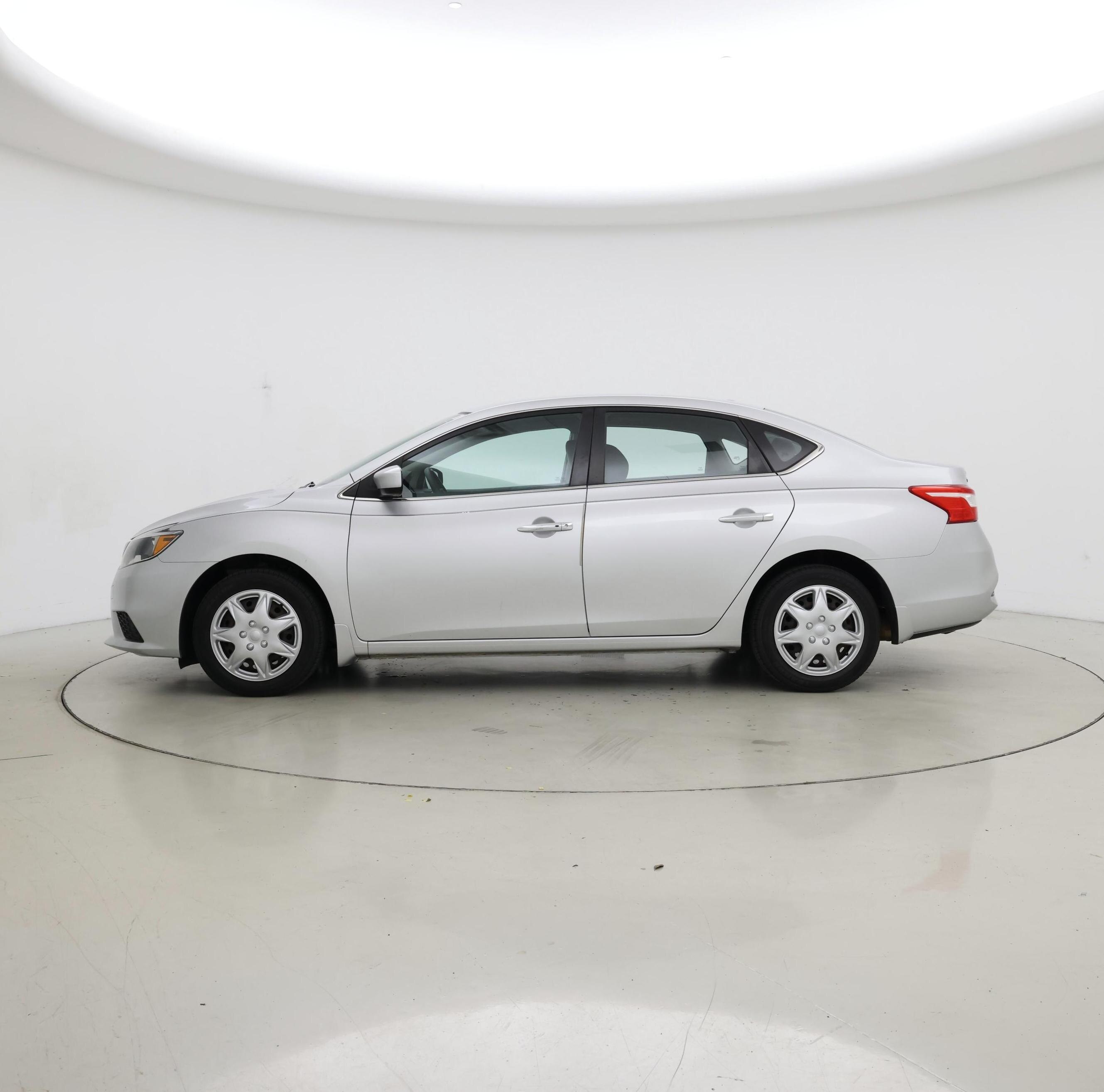 Thumbnail: 2017 Nissan Sentra - 3