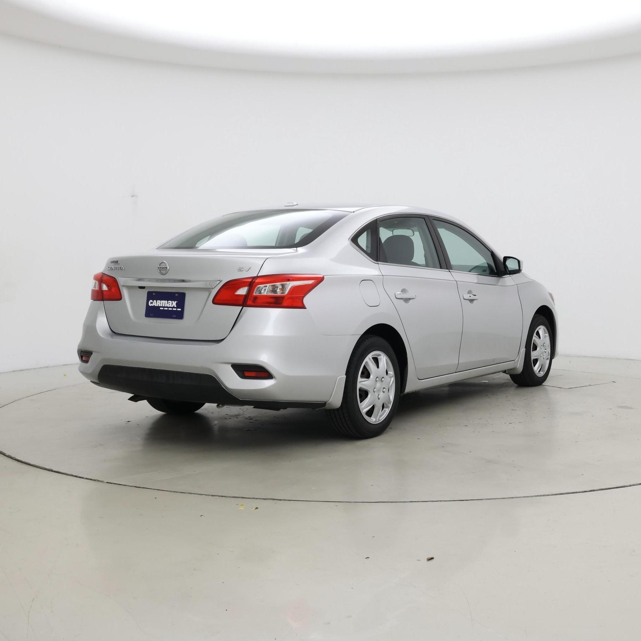 Thumbnail: 2017 Nissan Sentra - 8