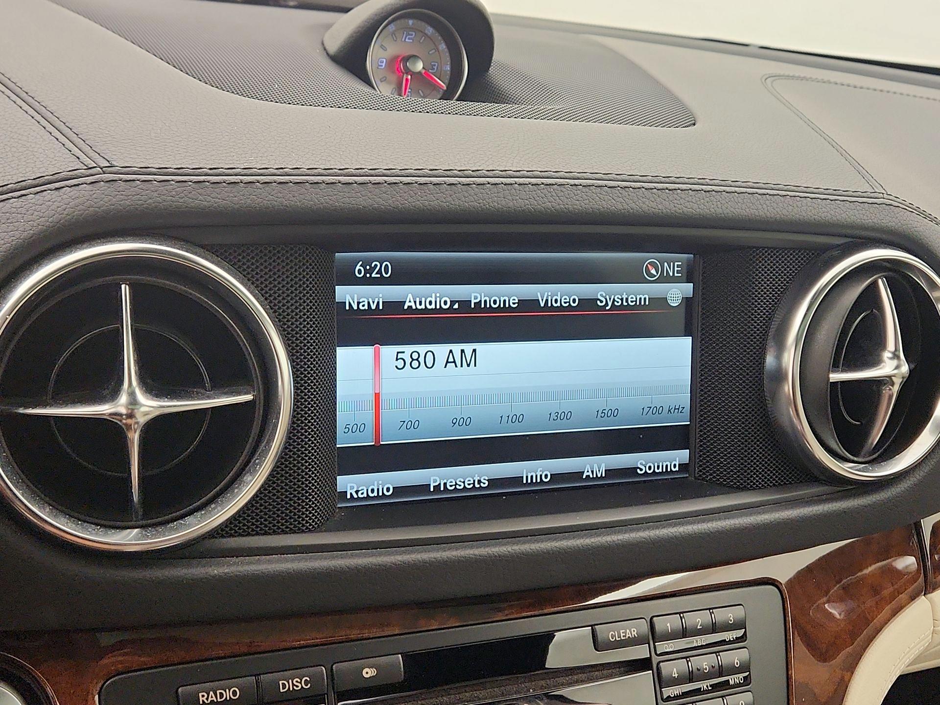 Thumbnail: 2014 Mercedes-Benz SL-Class - 16