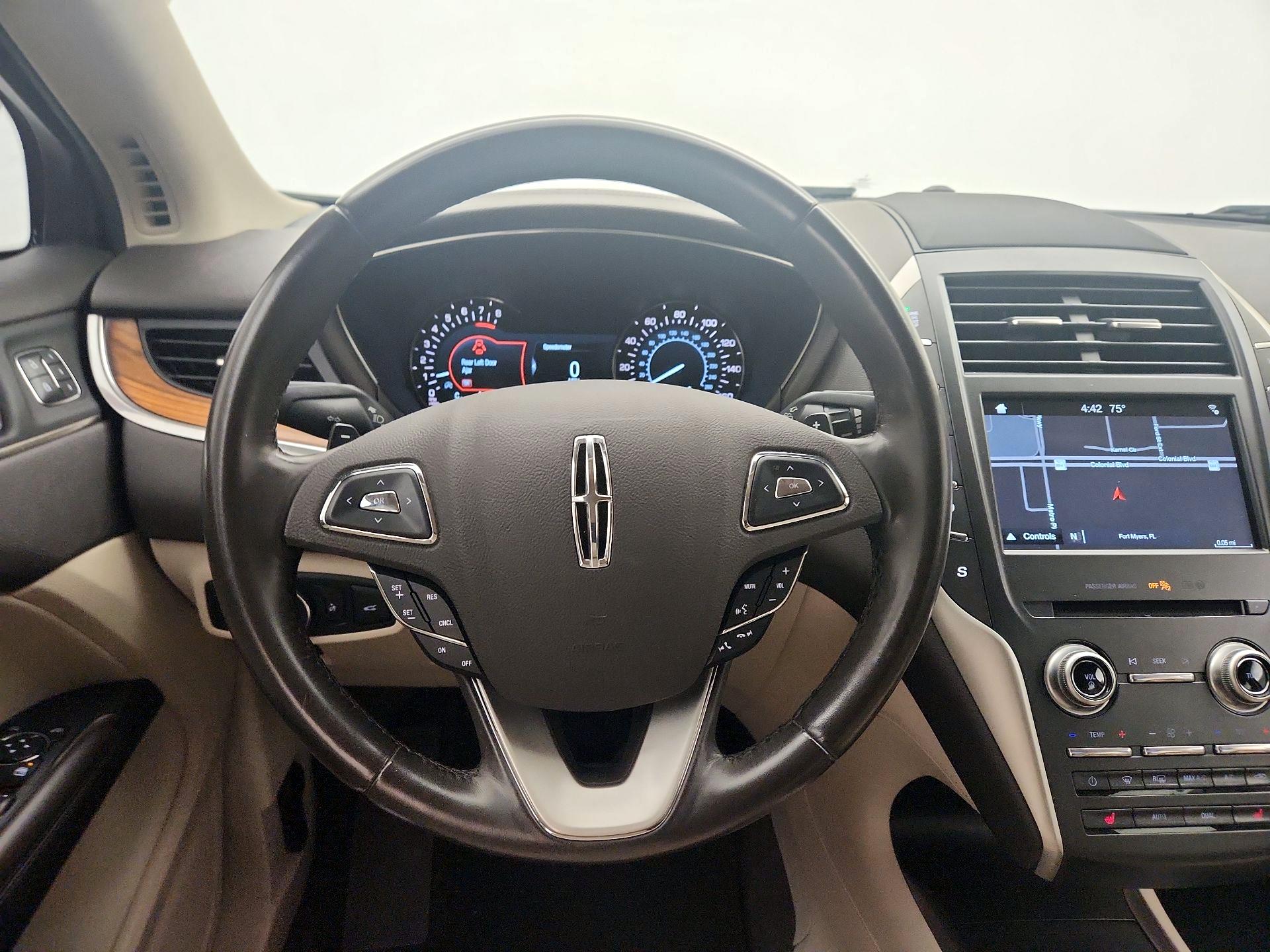 Thumbnail: 2018 Lincoln MKC - 10