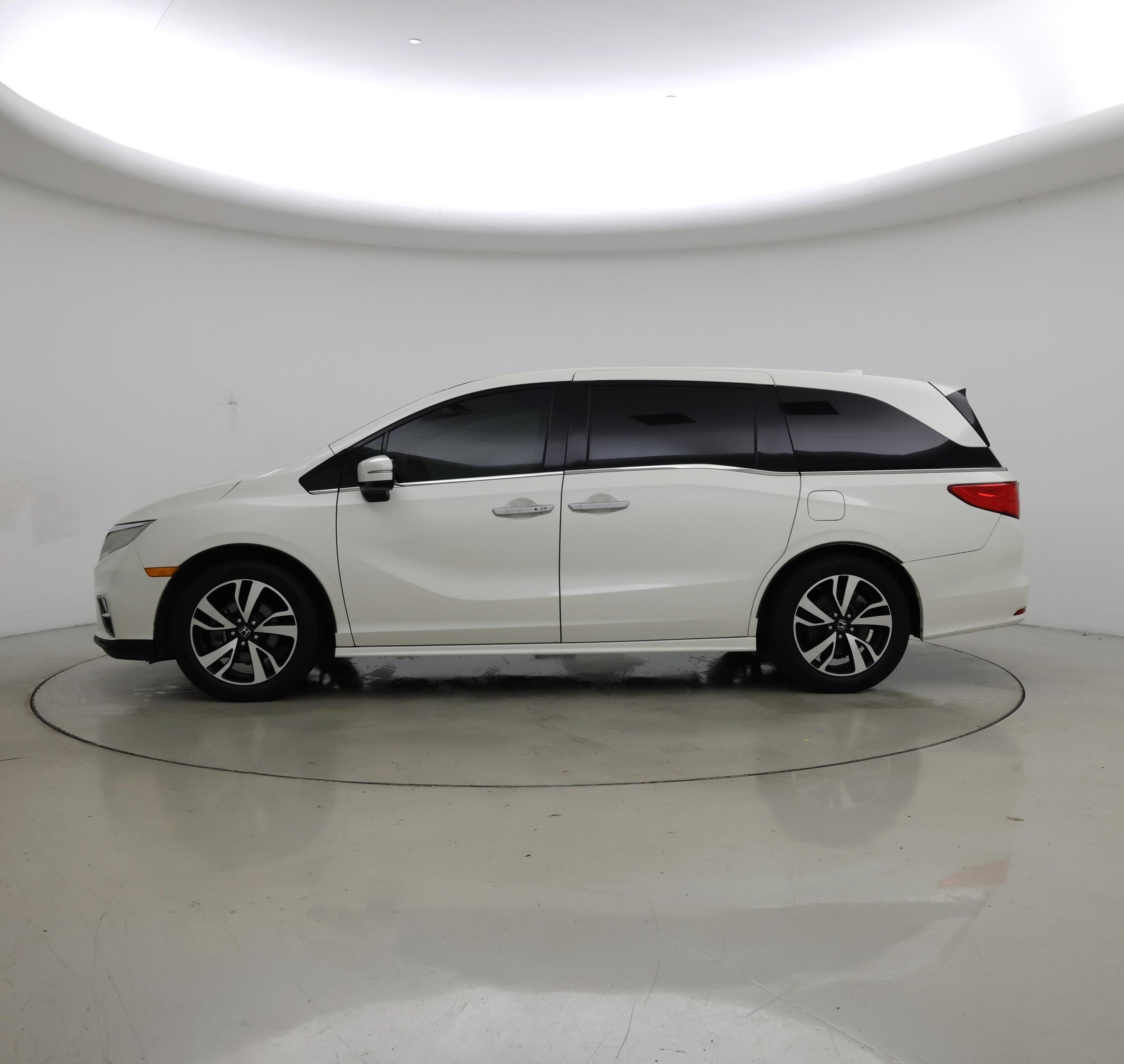 Thumbnail: 2019 Honda Odyssey - 3