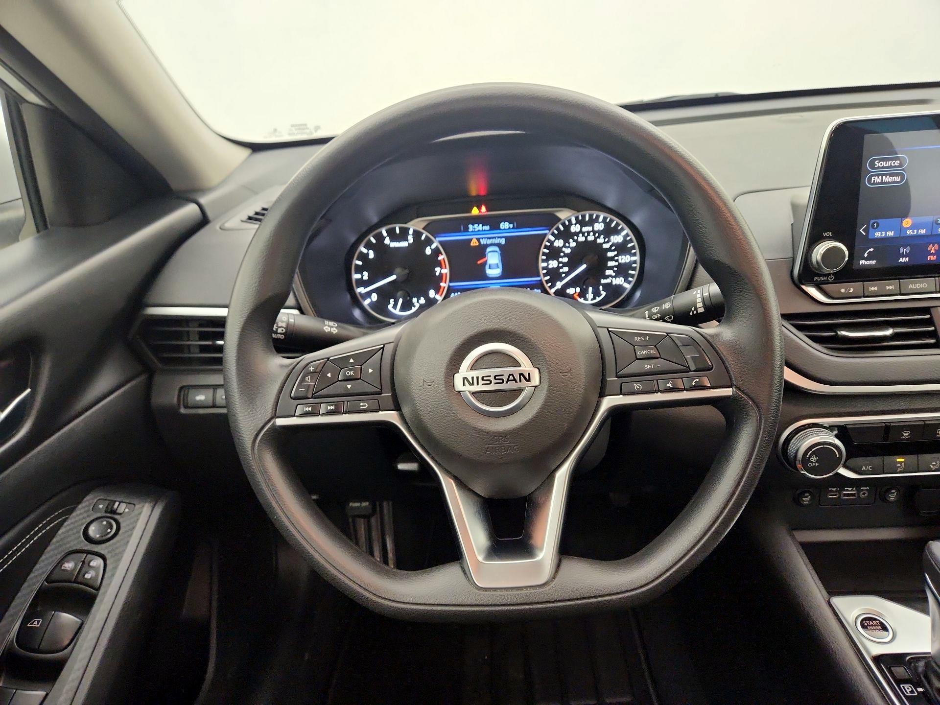 Thumbnail: 2020 Nissan Altima - 10
