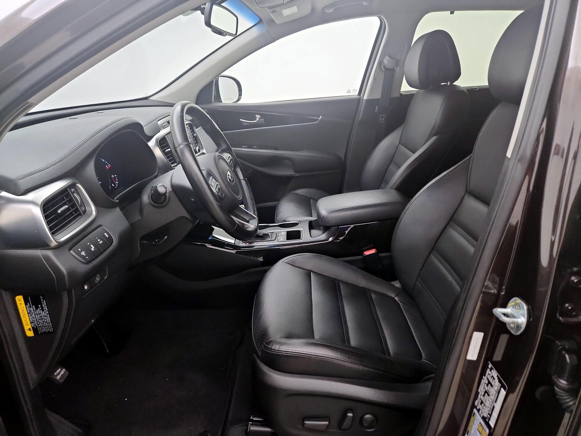 Thumbnail: 2016 Kia Sorento - 11