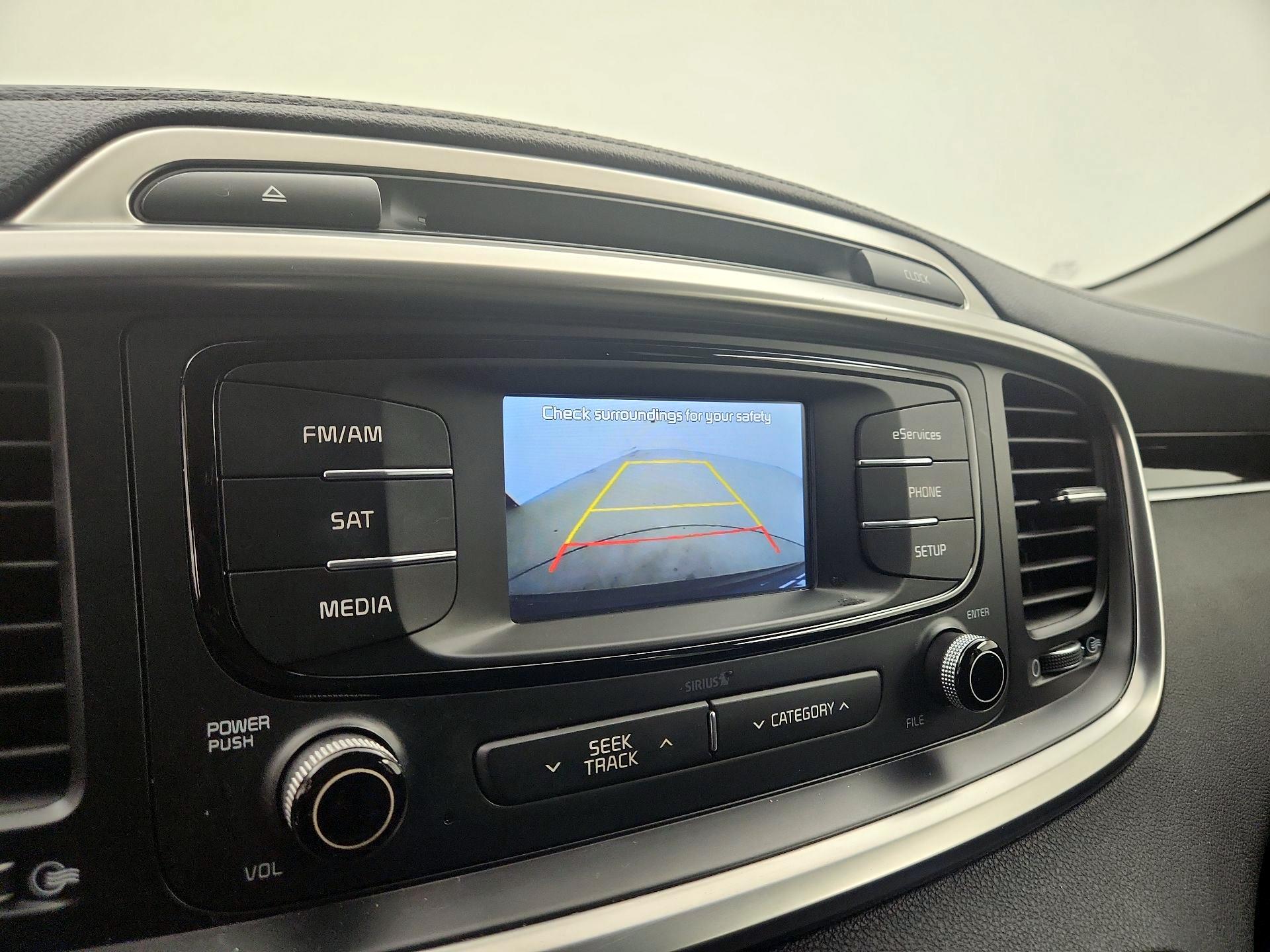 Thumbnail: 2016 Kia Sorento - 14