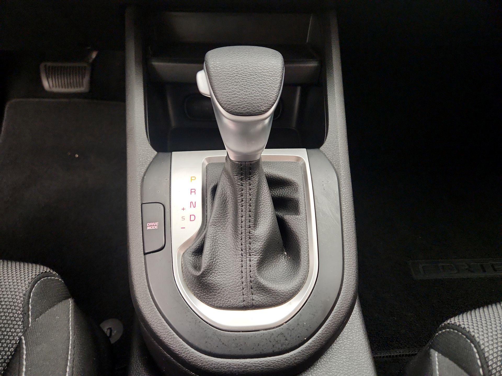 Thumbnail: 2023 Kia Forte - 17